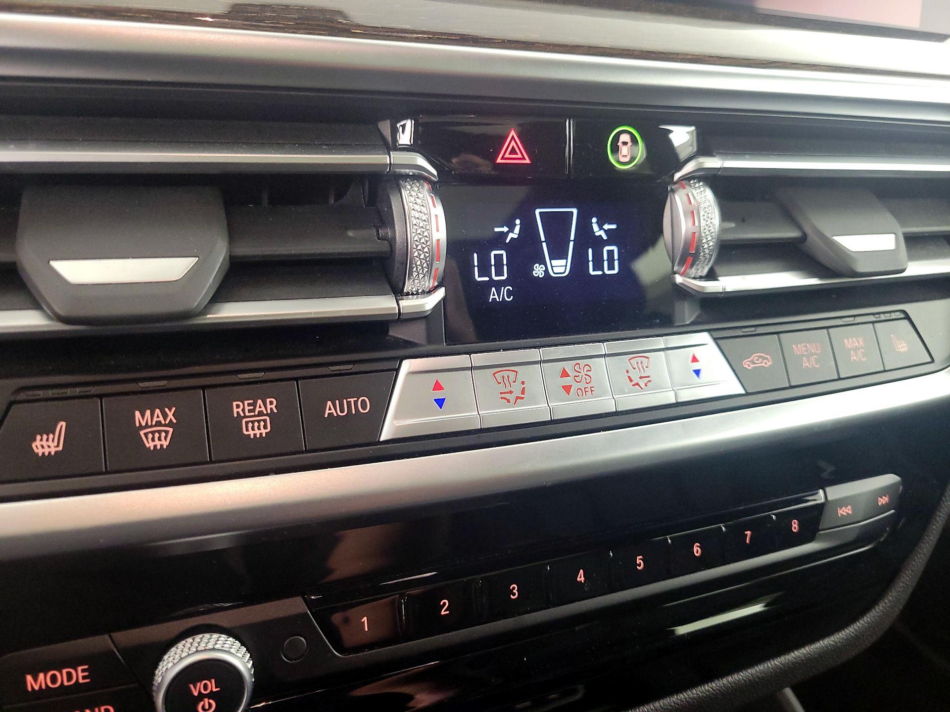 Thumbnail: 2023 BMW X4 - 17