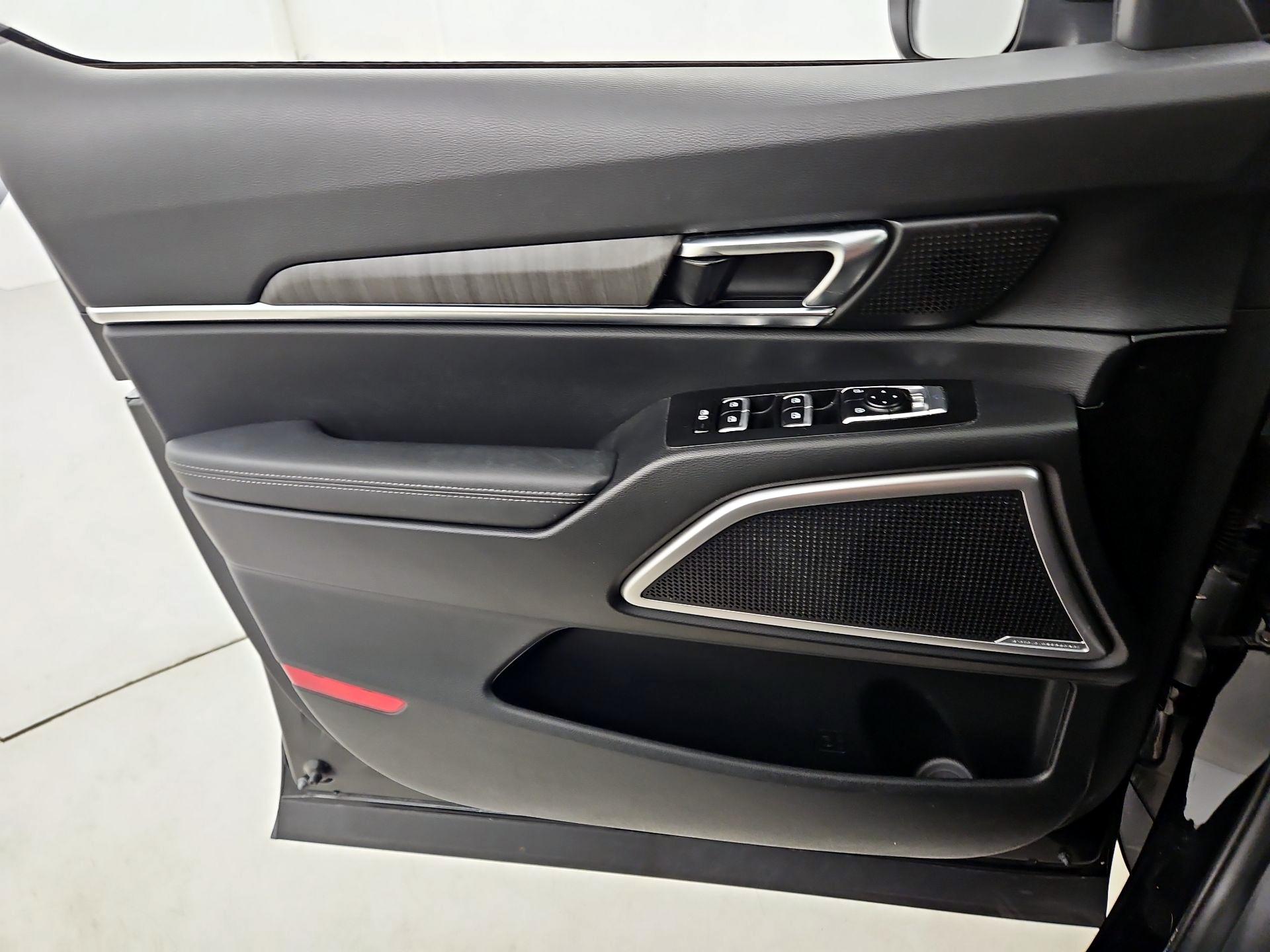 Thumbnail: 2023 Kia Telluride - 12