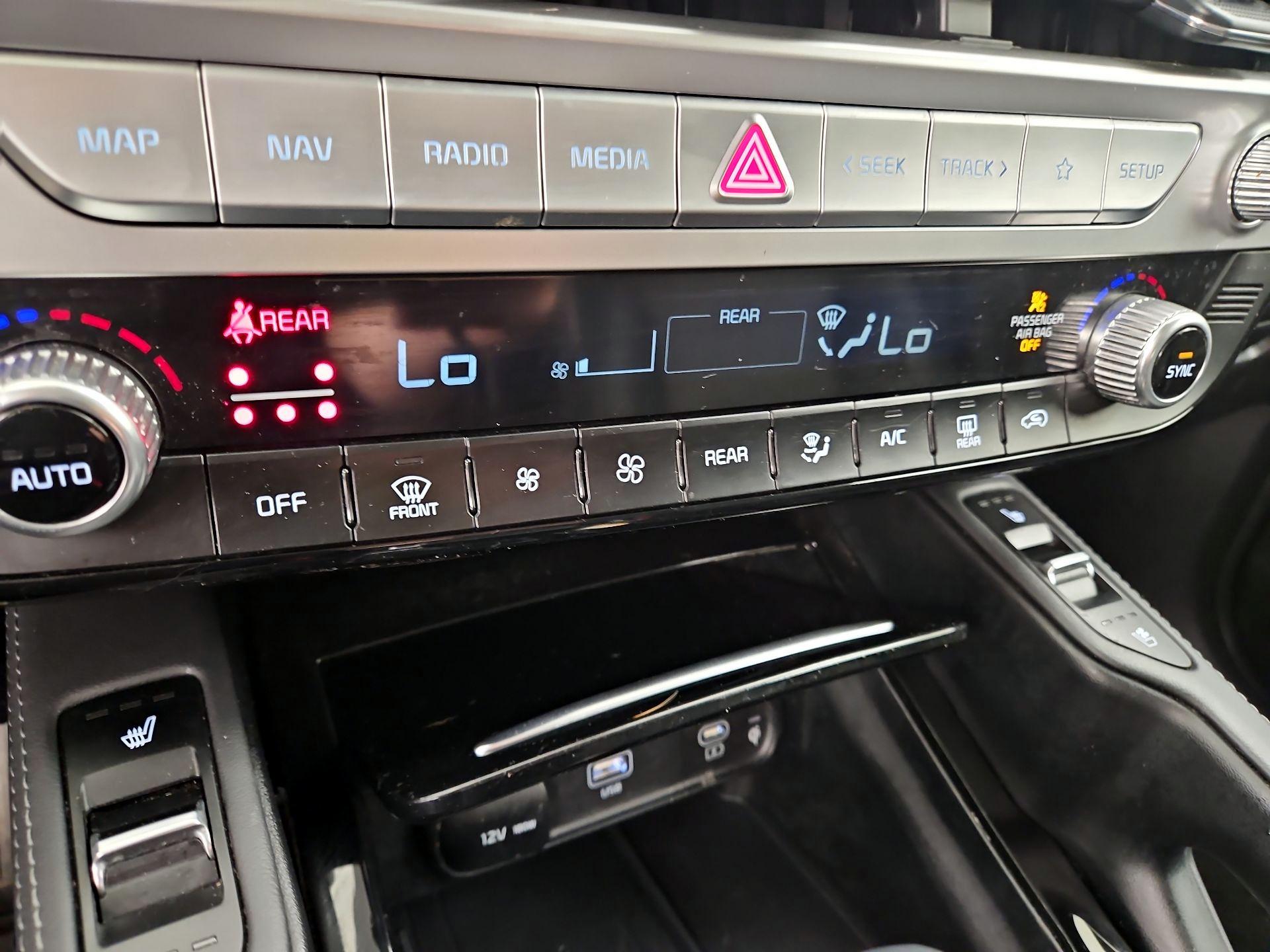 Thumbnail: 2023 Kia Telluride - 17