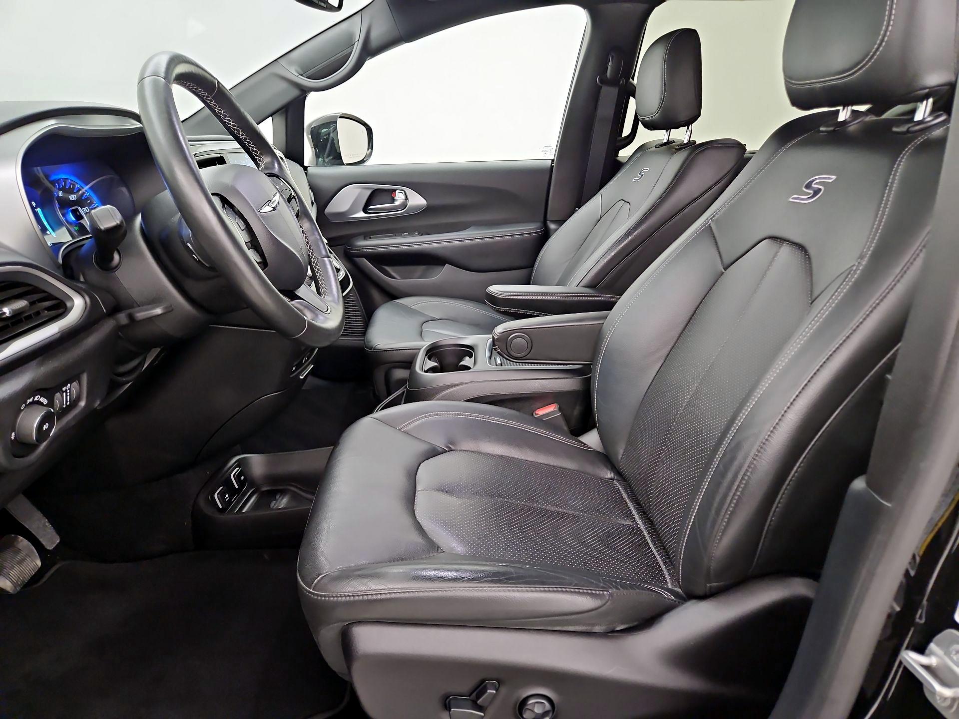 Thumbnail: 2020 Chrysler Pacifica - 11