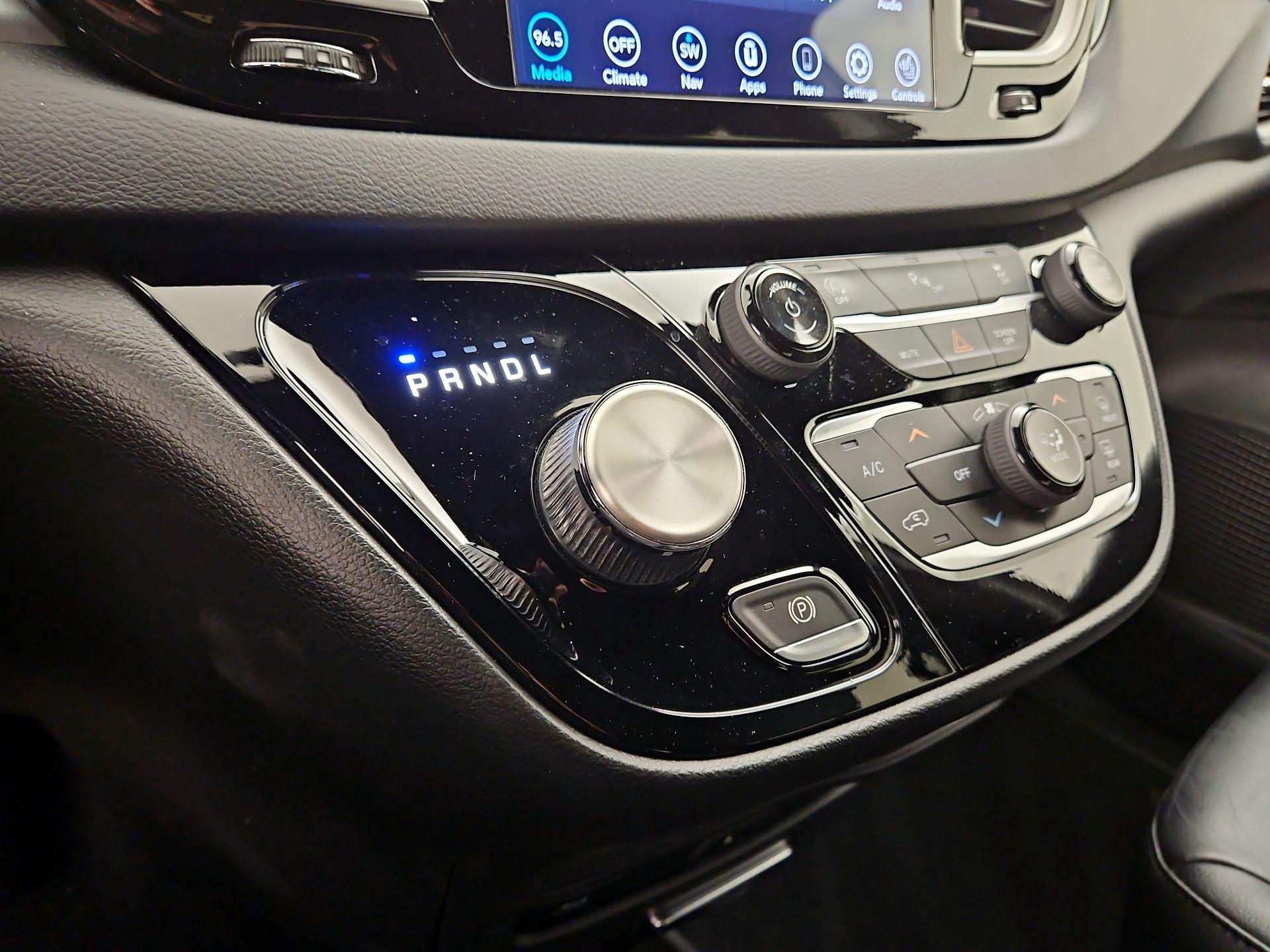 Thumbnail: 2020 Chrysler Pacifica - 18