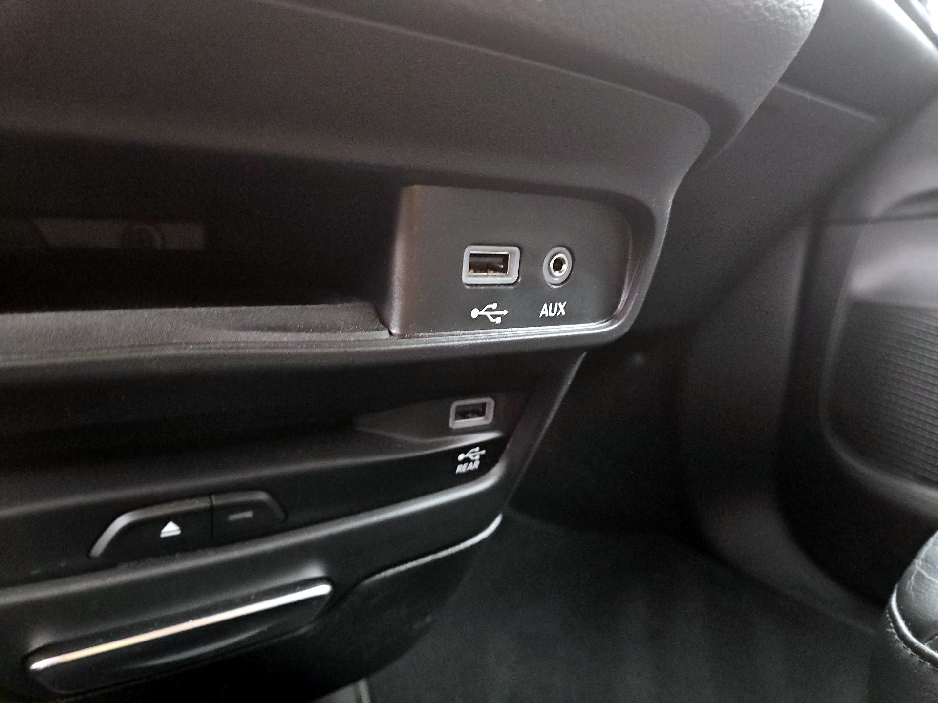 Thumbnail: 2020 Chrysler Pacifica - 19