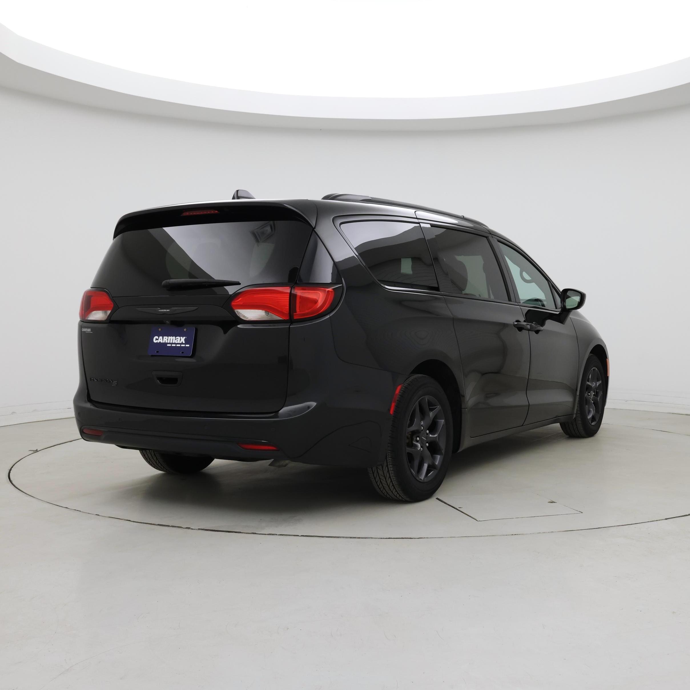 Thumbnail: 2020 Chrysler Pacifica - 8