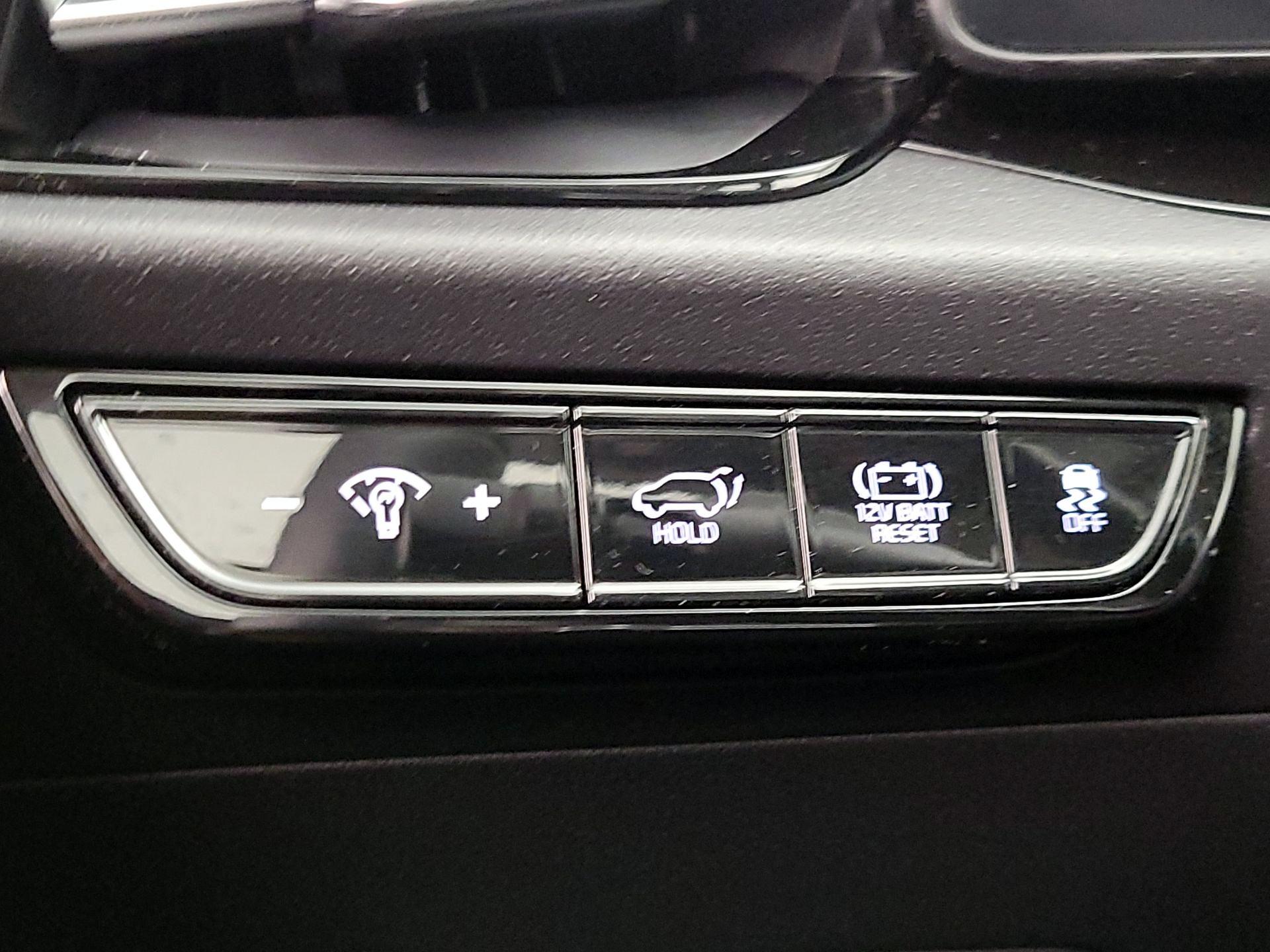 Thumbnail: 2024 Kia Niro - 13