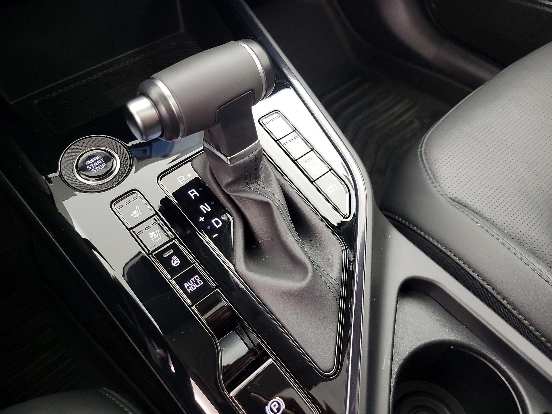 Thumbnail: 2024 Kia Niro - 18