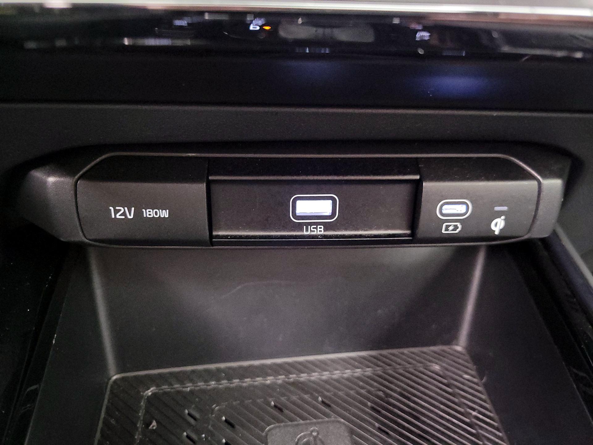 Thumbnail: 2024 Kia Niro - 19