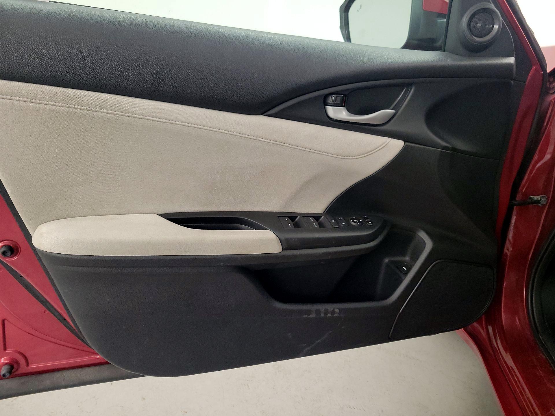 Thumbnail: 2021 Honda Insight - 12