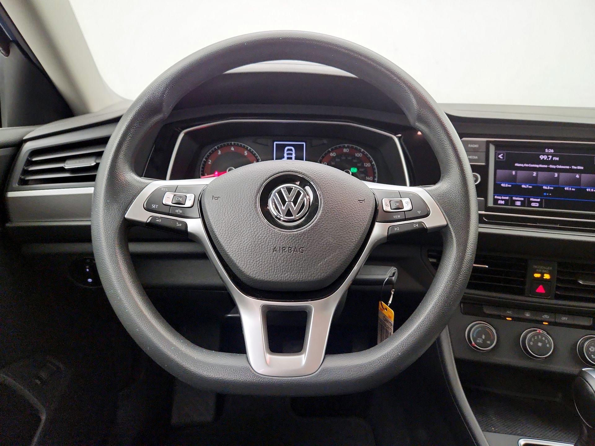 Thumbnail: 2019 Volkswagen Jetta - 10