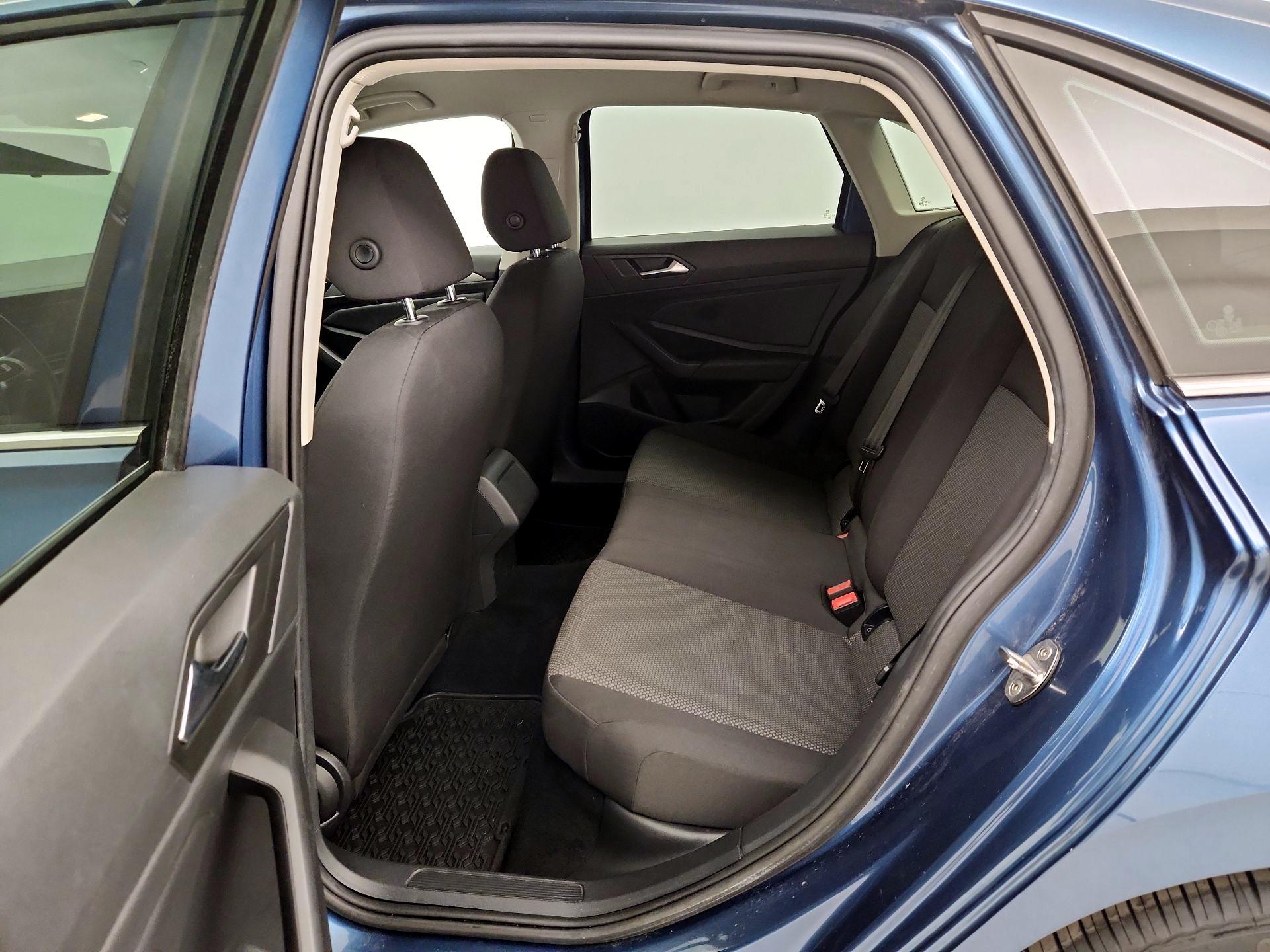 Thumbnail: 2019 Volkswagen Jetta - 19