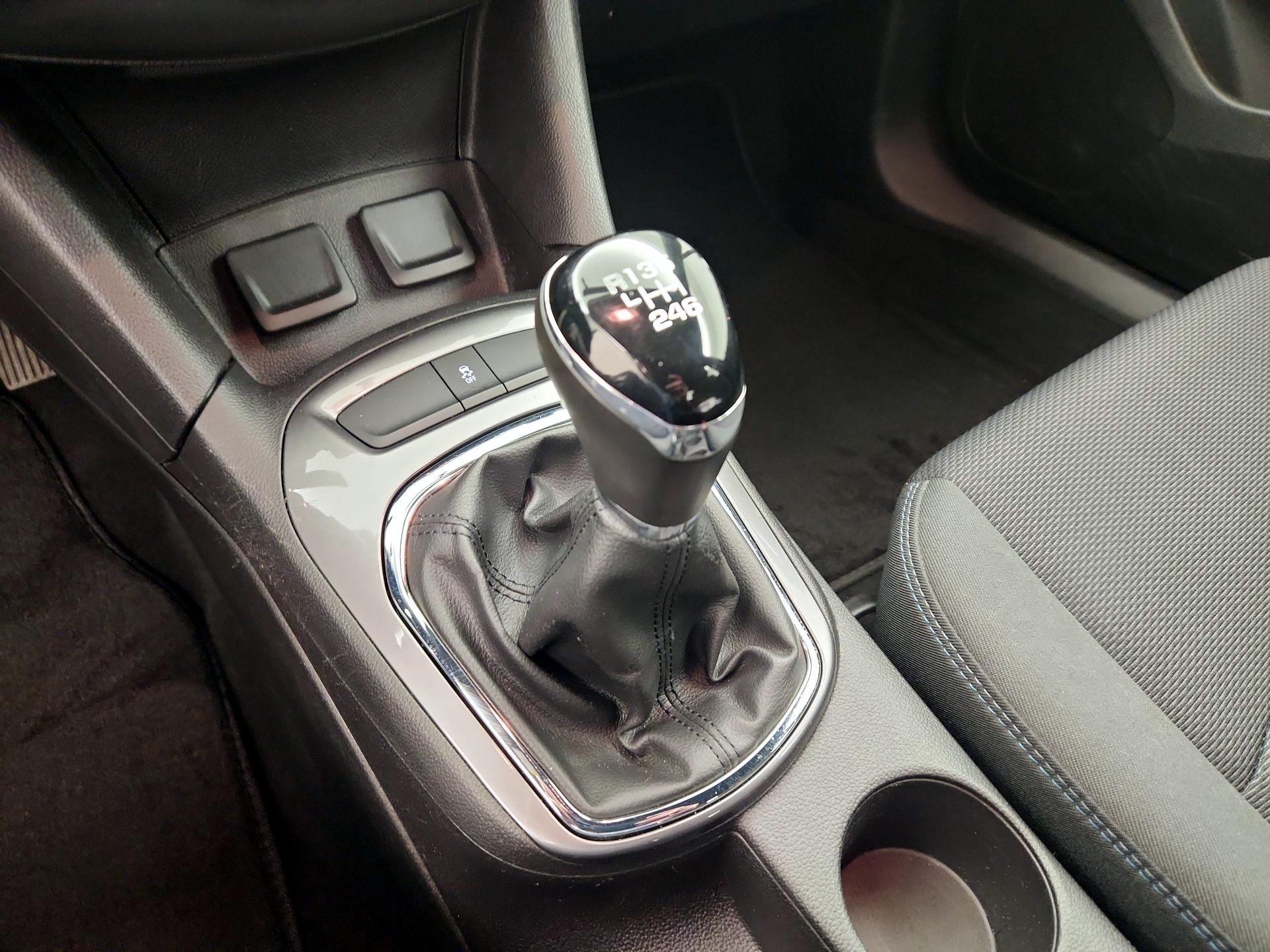 Thumbnail: 2017 Chevrolet Cruze - 17