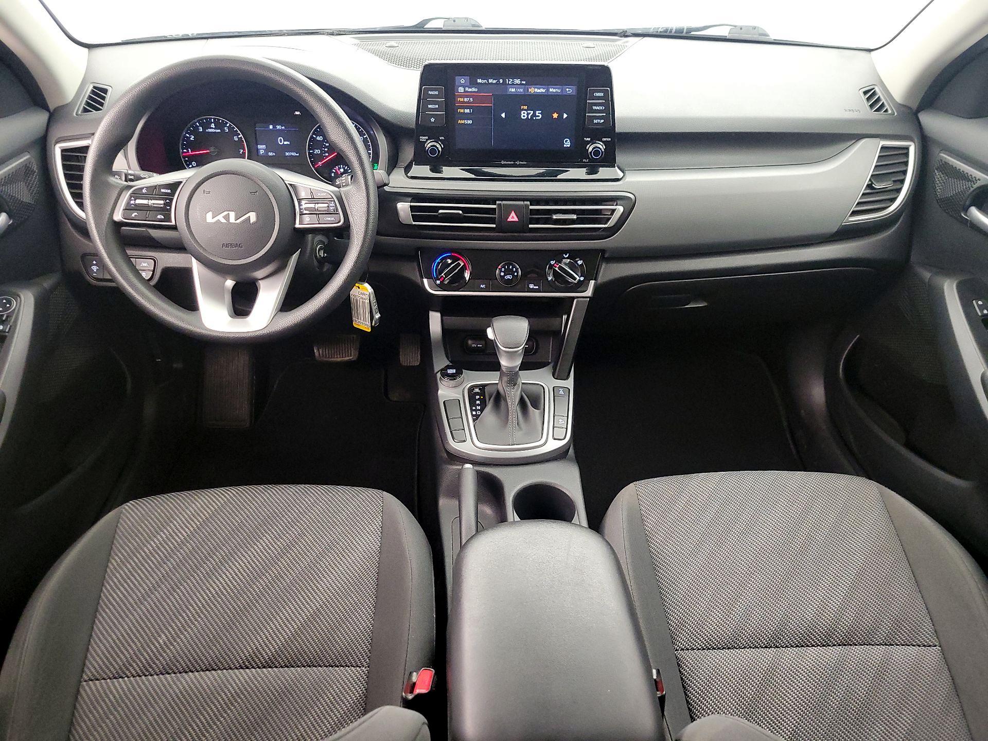 Thumbnail: 2023 Kia Seltos - 9