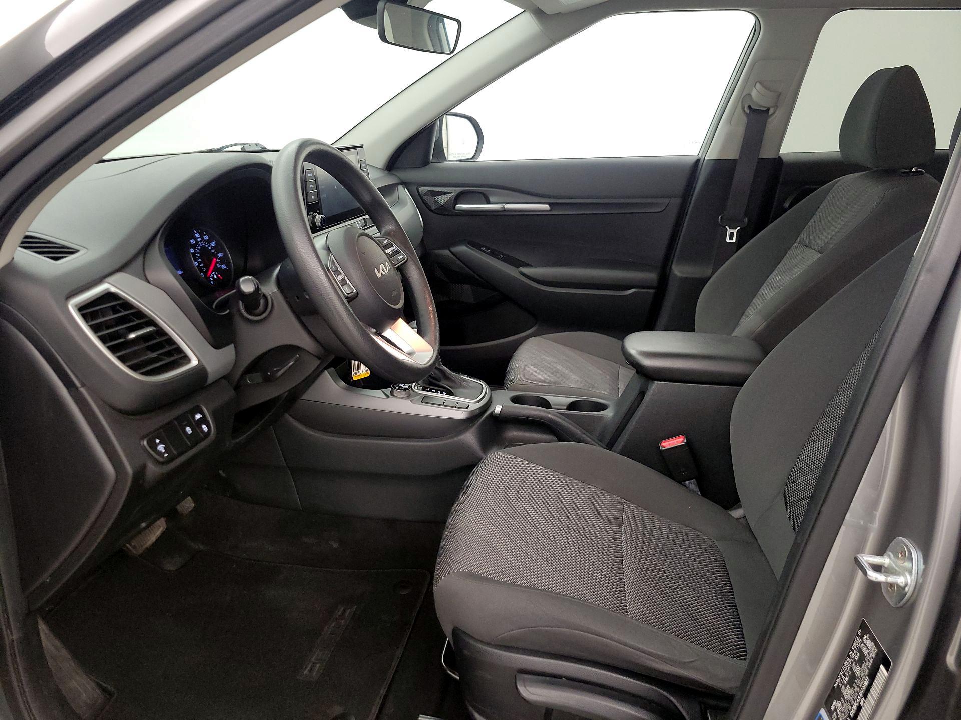 Thumbnail: 2023 Kia Seltos - 11