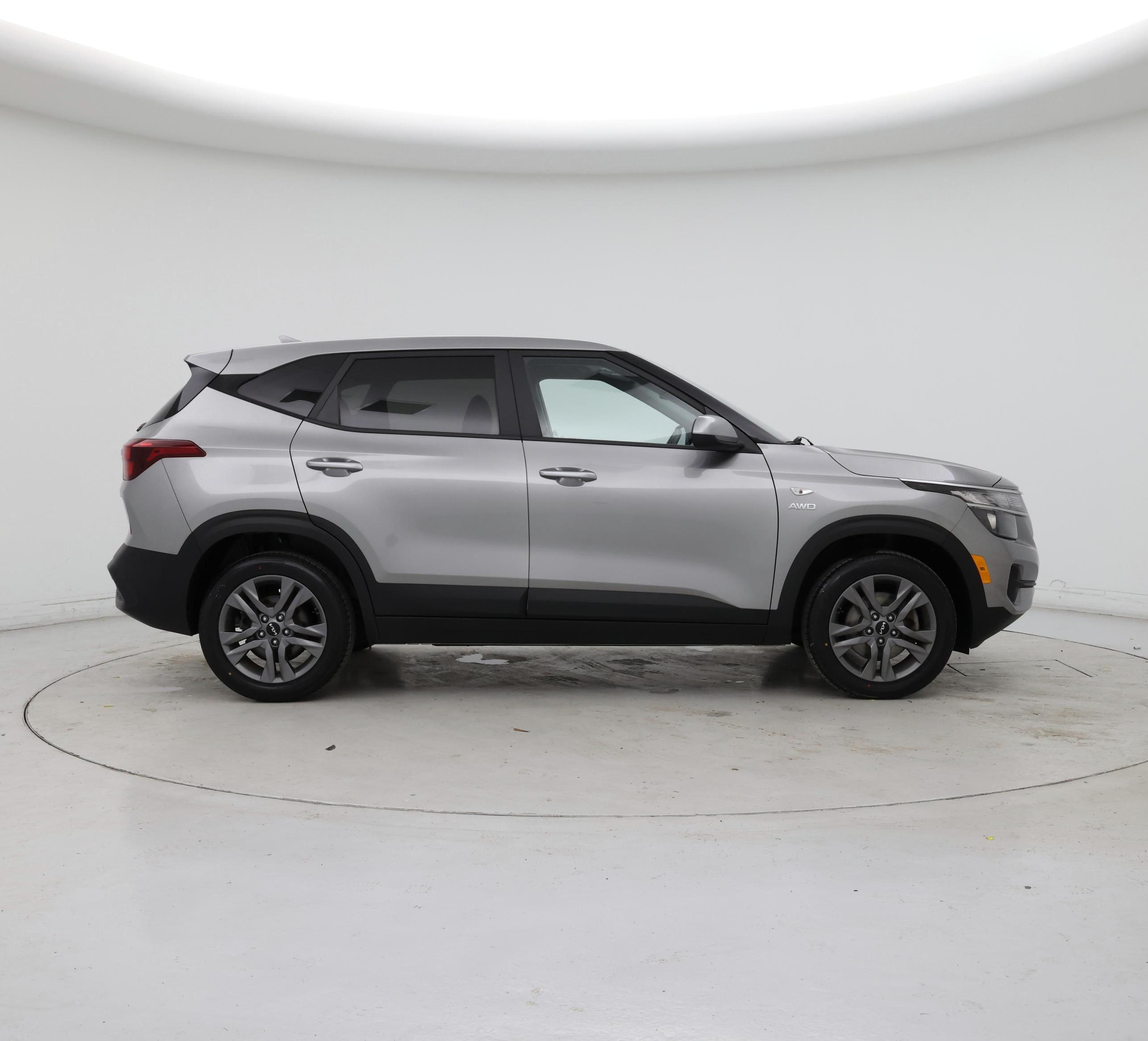 Thumbnail: 2023 Kia Seltos - 7