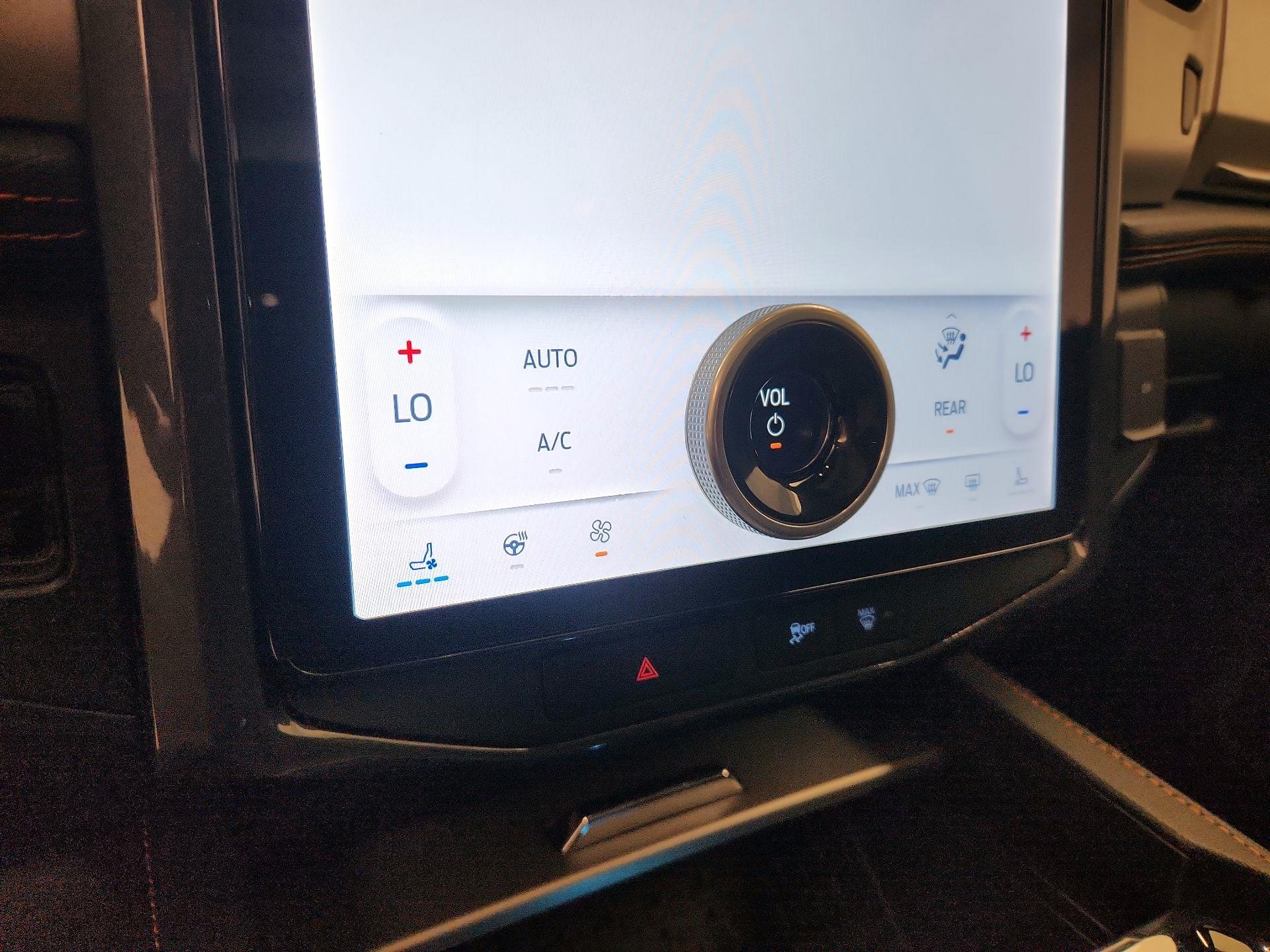 Thumbnail: 2023 Ford Expedition - 17