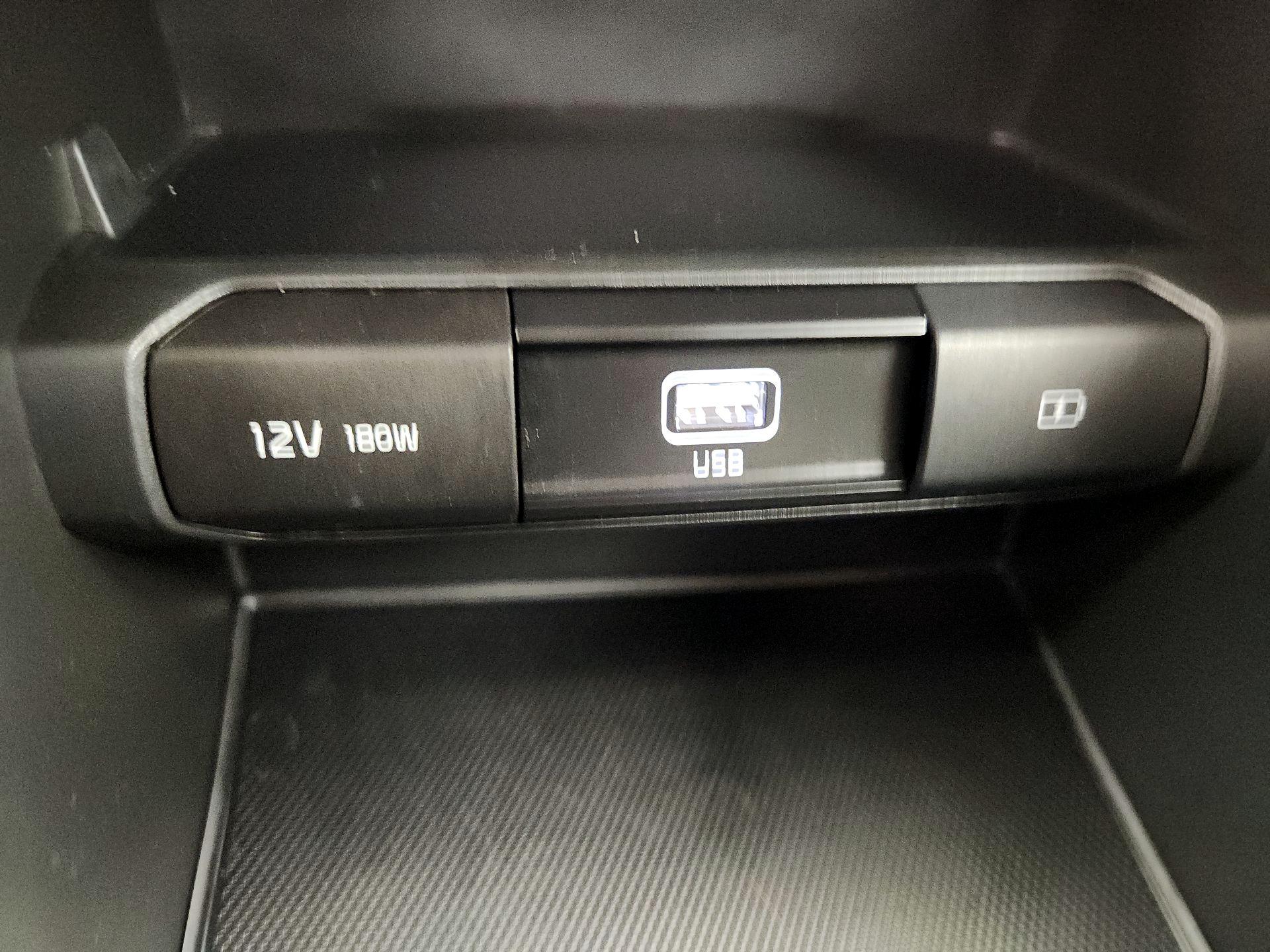 Thumbnail: 2021 Kia Telluride - 18