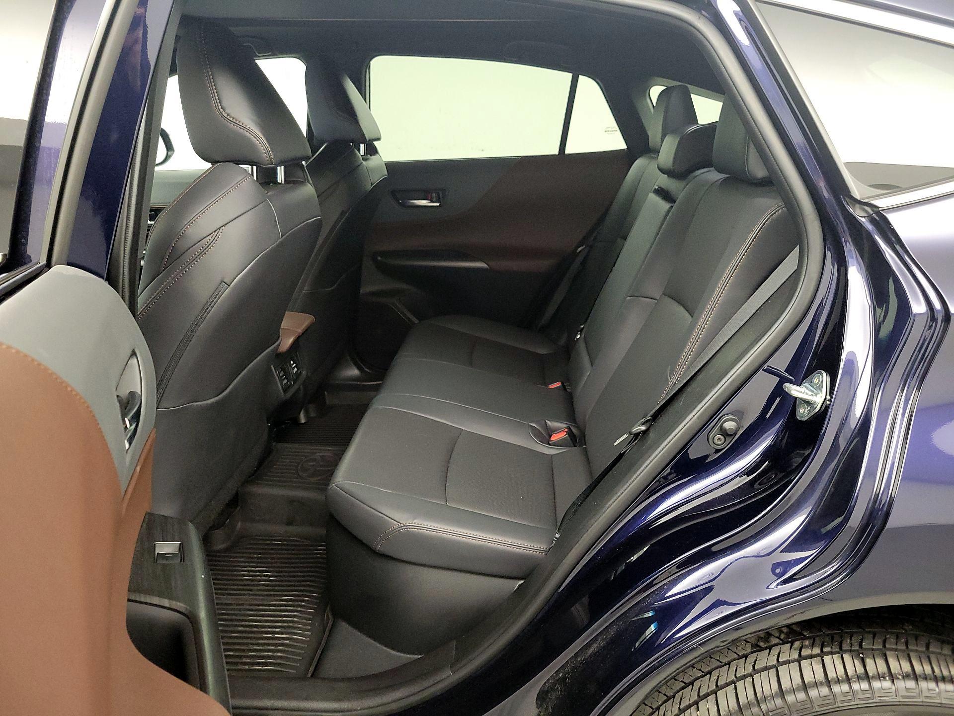 Thumbnail: 2024 Toyota Venza - 20