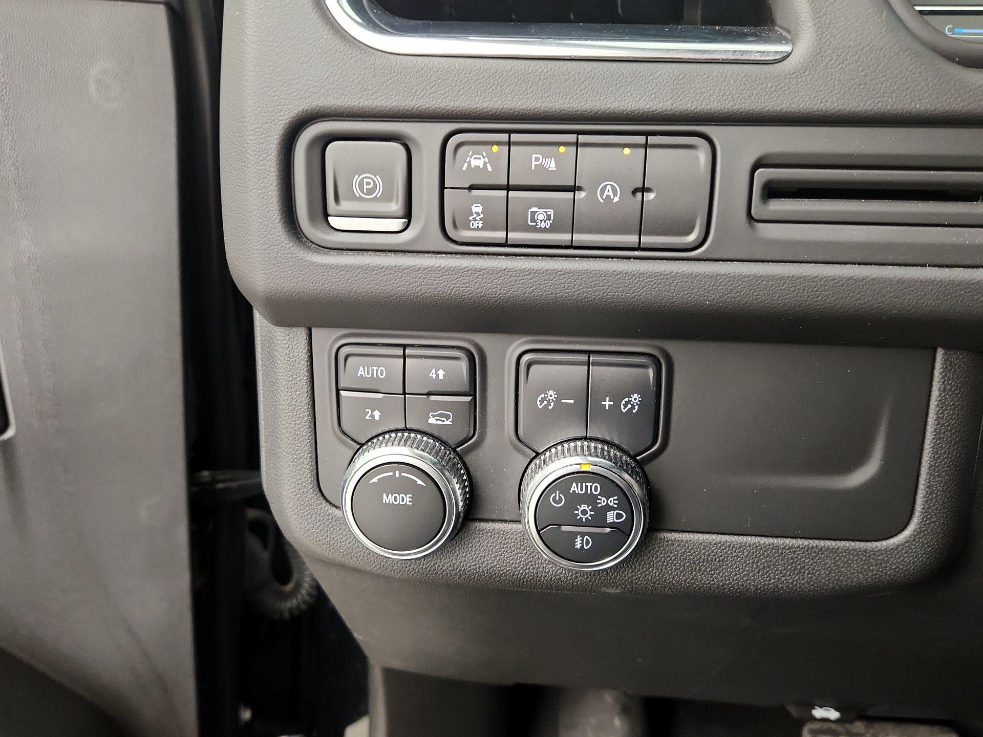 Thumbnail: 2023 GMC Yukon - 13