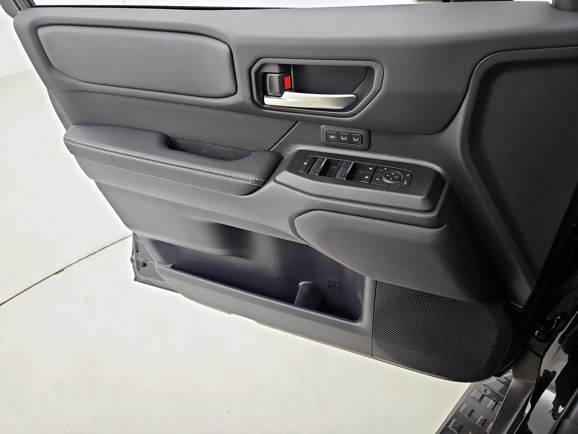 Thumbnail: 2025 Toyota Land Cruiser - 12