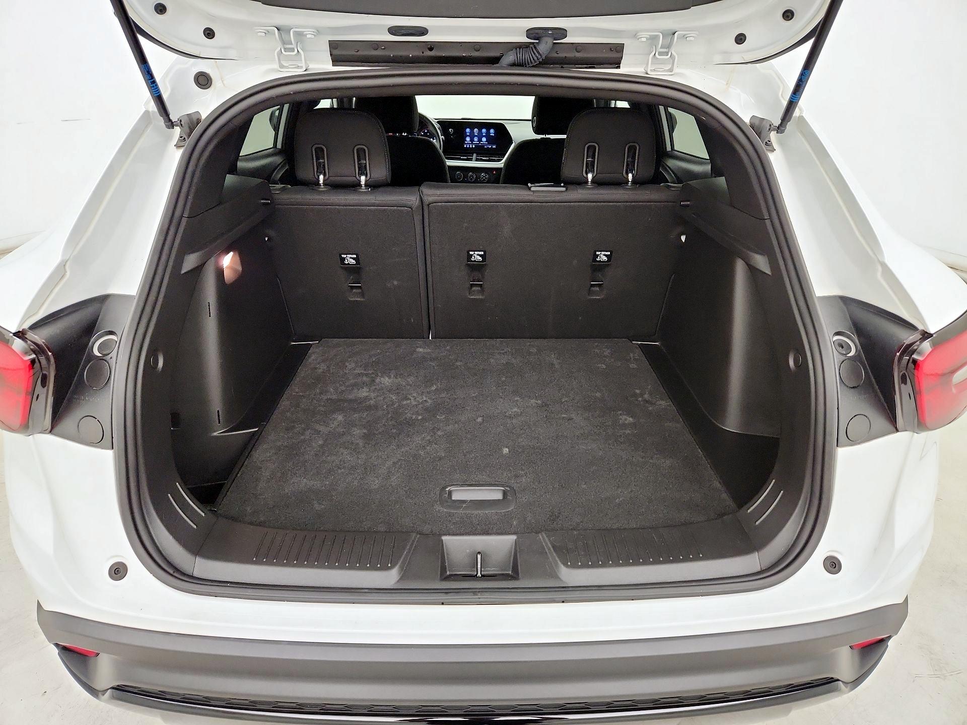 Thumbnail: 2024 Chevrolet Trax - 20