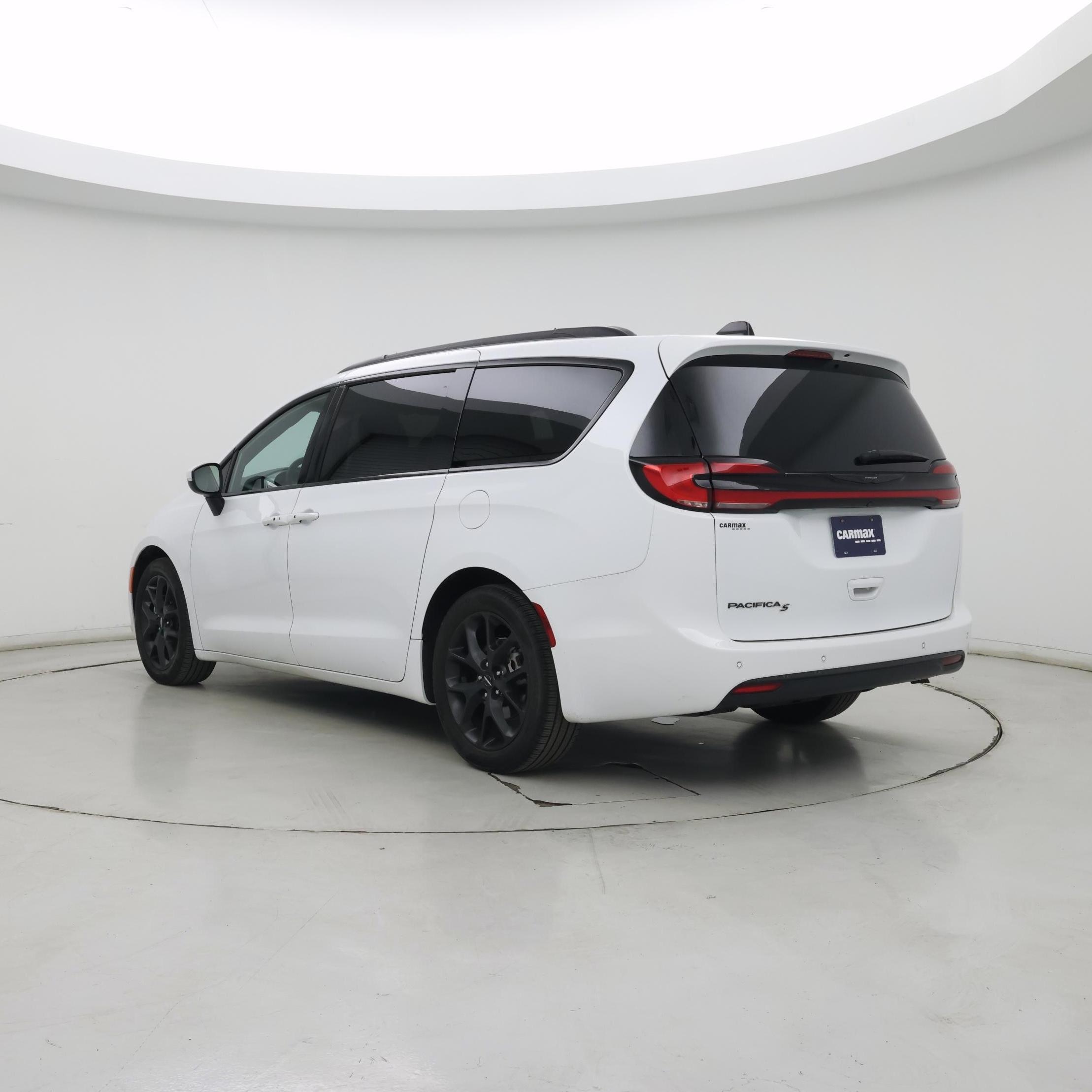 Thumbnail: 2023 Chrysler Pacifica - 2