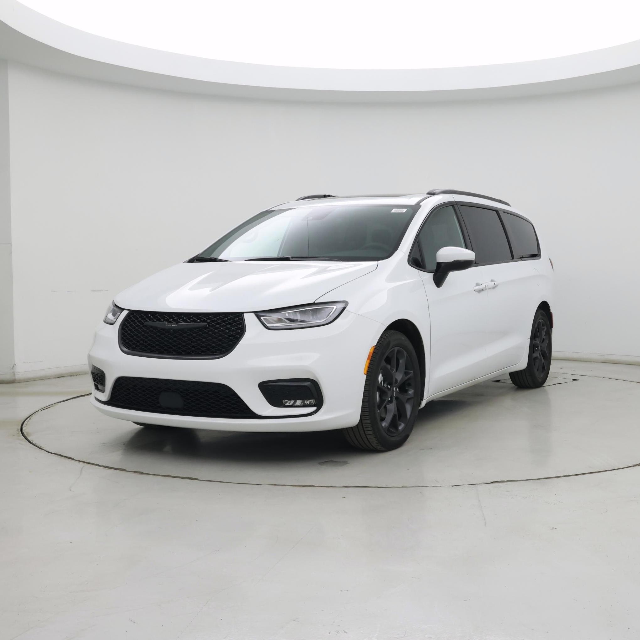 Thumbnail: 2023 Chrysler Pacifica - 4