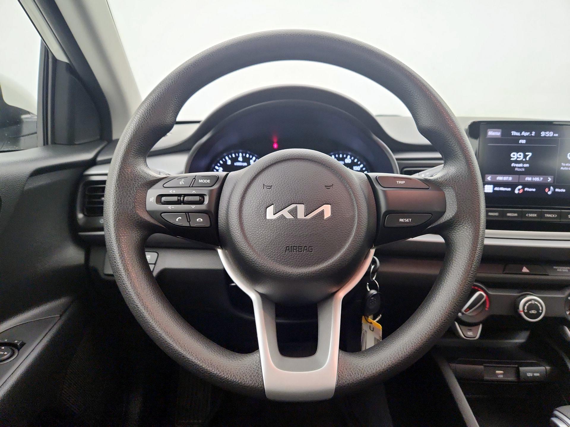 Thumbnail: 2023 Kia Rio - 10