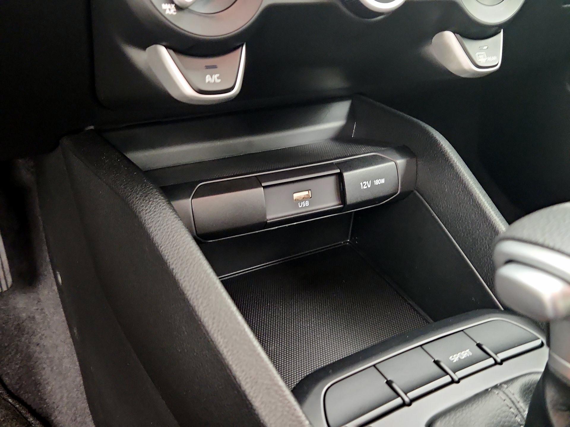 Thumbnail: 2023 Kia Rio - 18