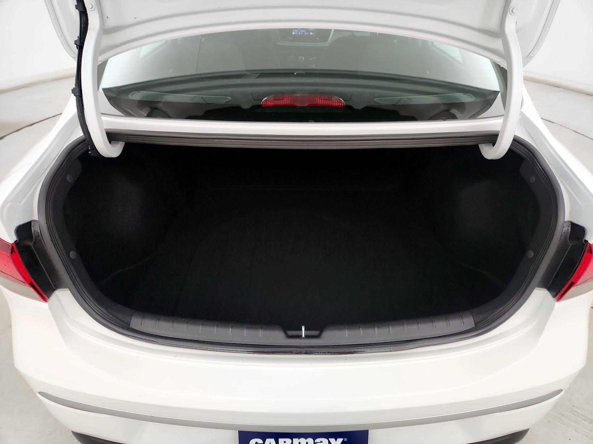 Thumbnail: 2023 Kia Rio - 20