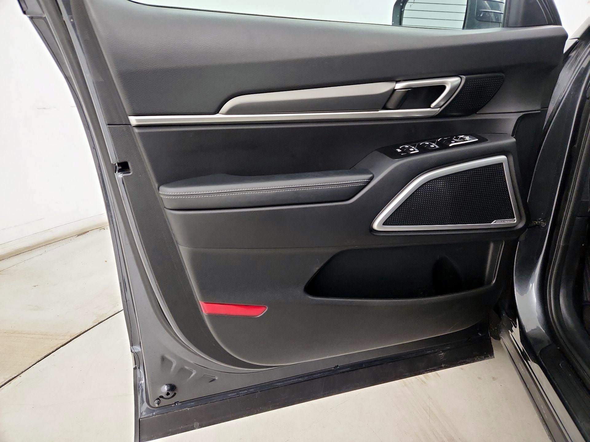 Thumbnail: 2021 Kia Telluride - 12