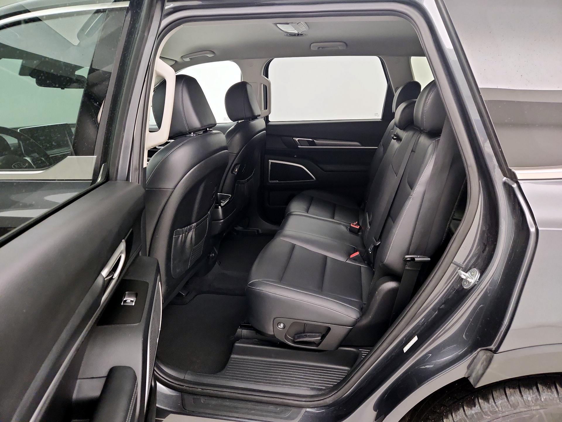 Thumbnail: 2021 Kia Telluride - 19