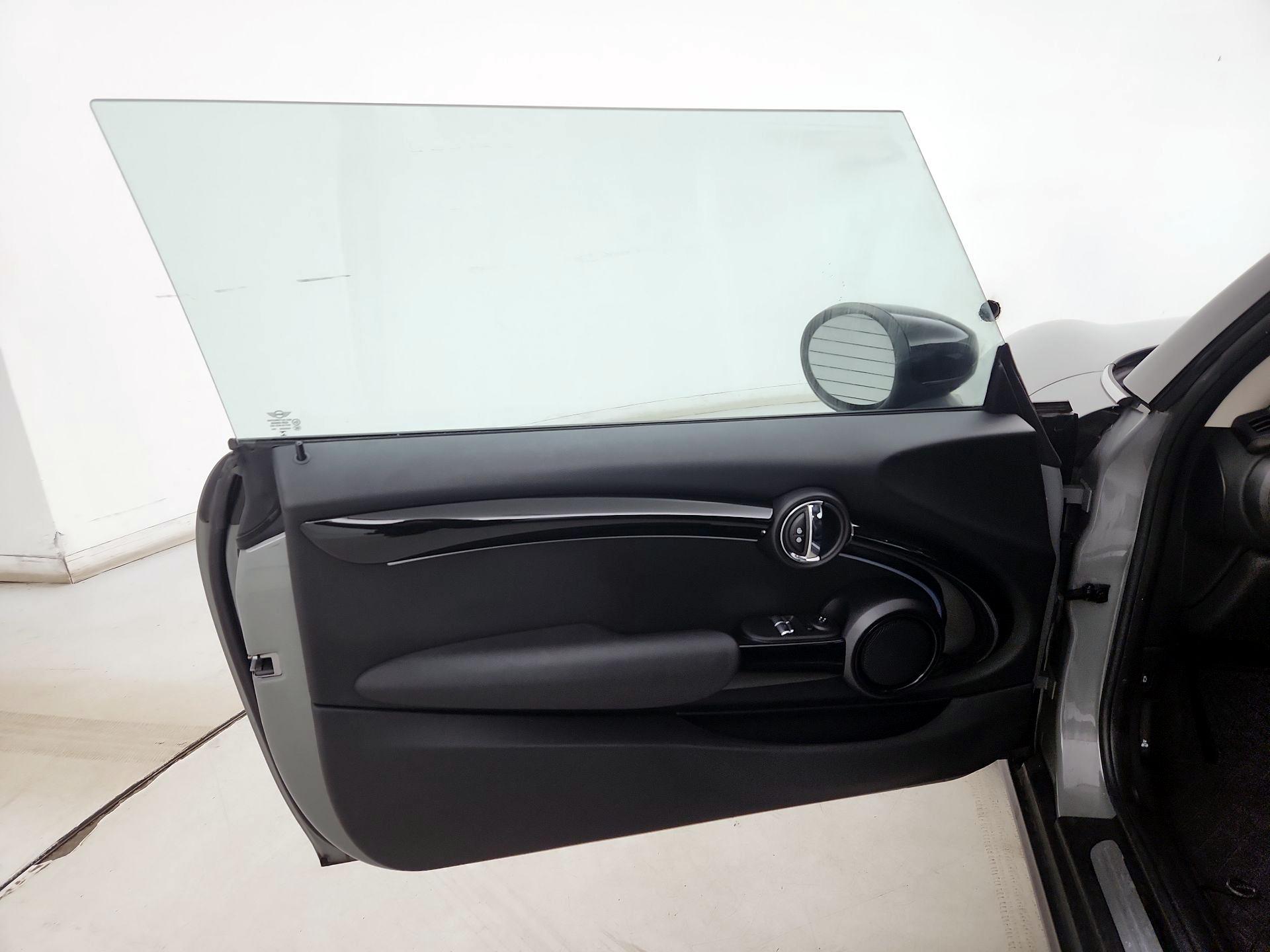 Thumbnail: 2022 MINI Cooper Hardtop - 12