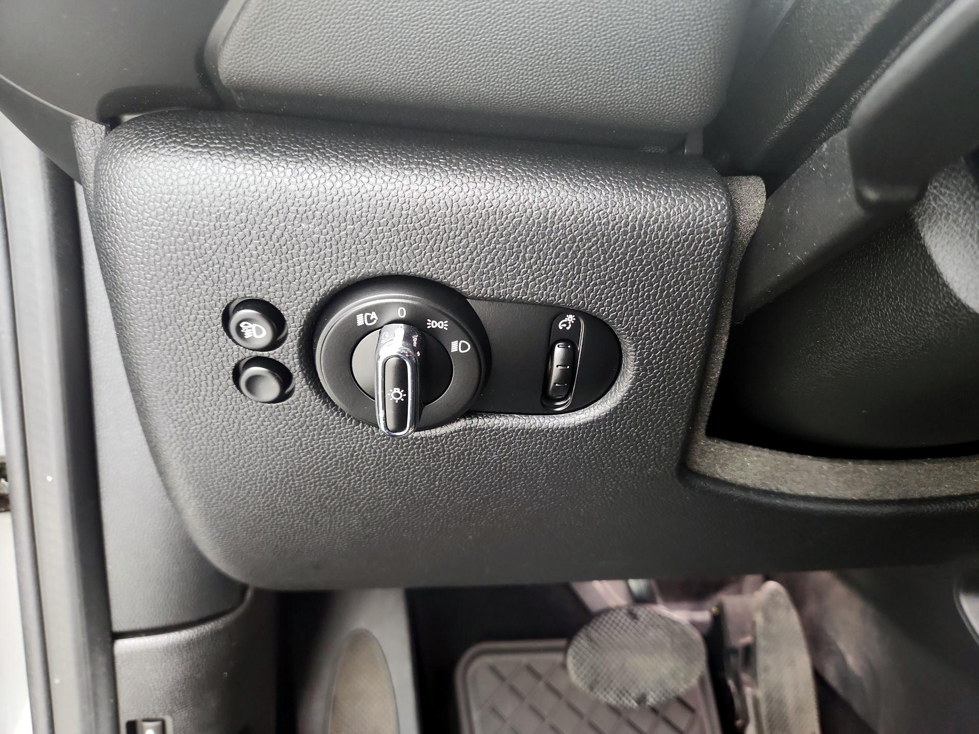 Thumbnail: 2022 MINI Cooper Hardtop - 13