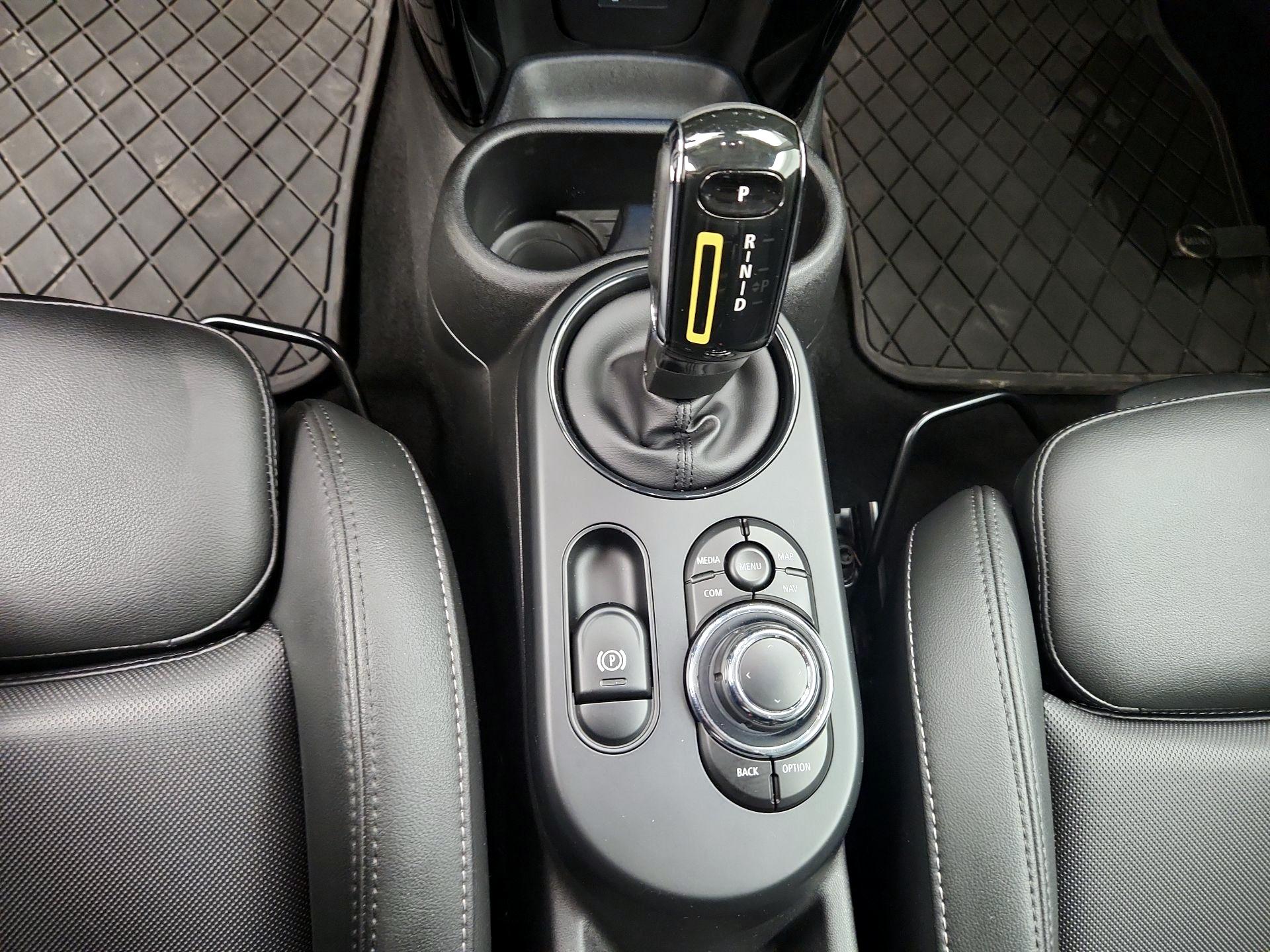 Thumbnail: 2022 MINI Cooper Hardtop - 18