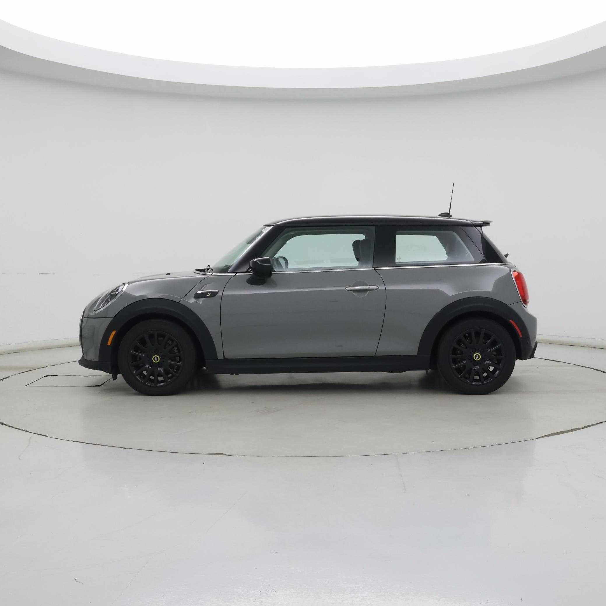 Thumbnail: 2022 MINI Cooper Hardtop - 3