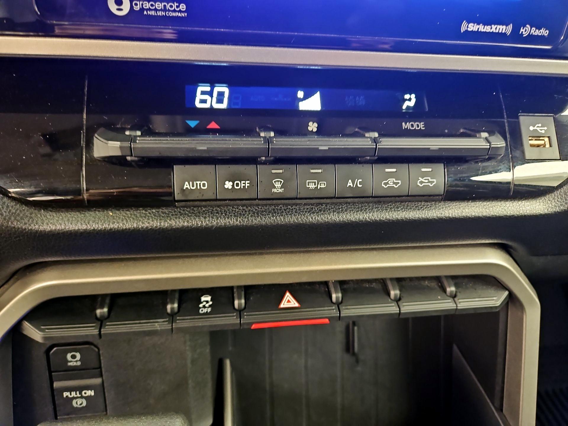 Thumbnail: 2022 Toyota Tundra - 9