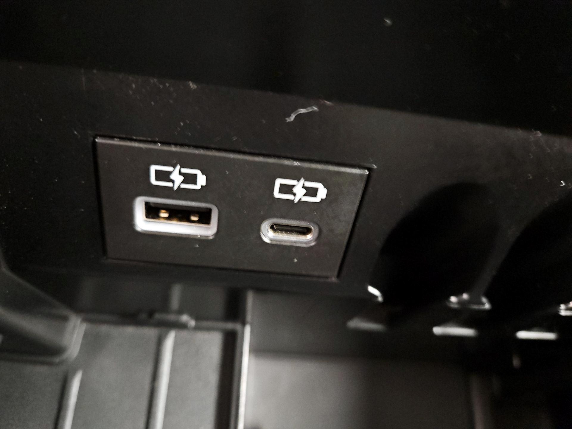 Thumbnail: 2022 Toyota Tundra - 18