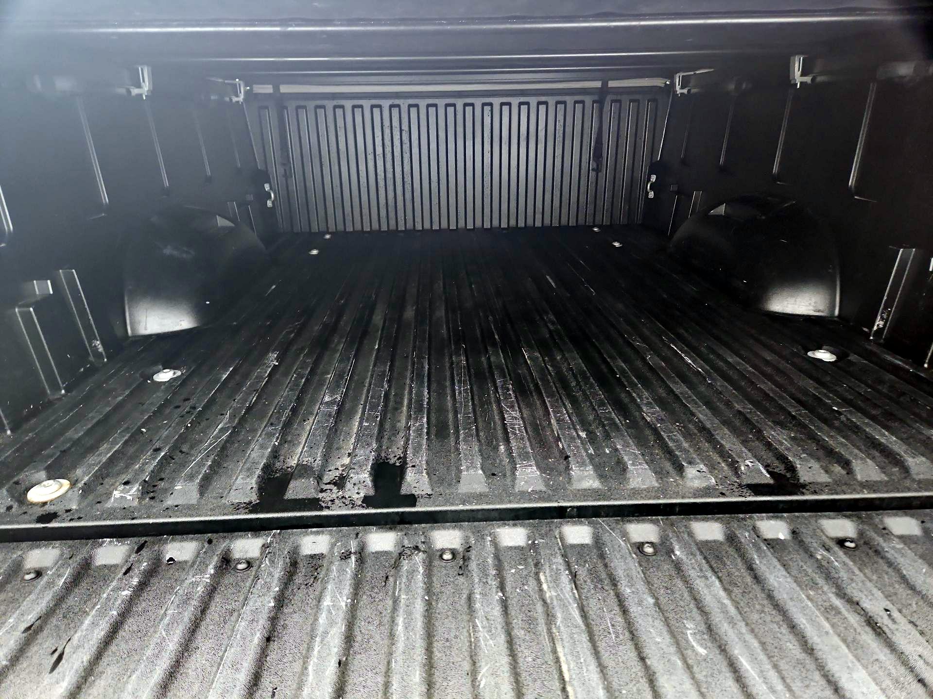 Thumbnail: 2022 Toyota Tundra - 20