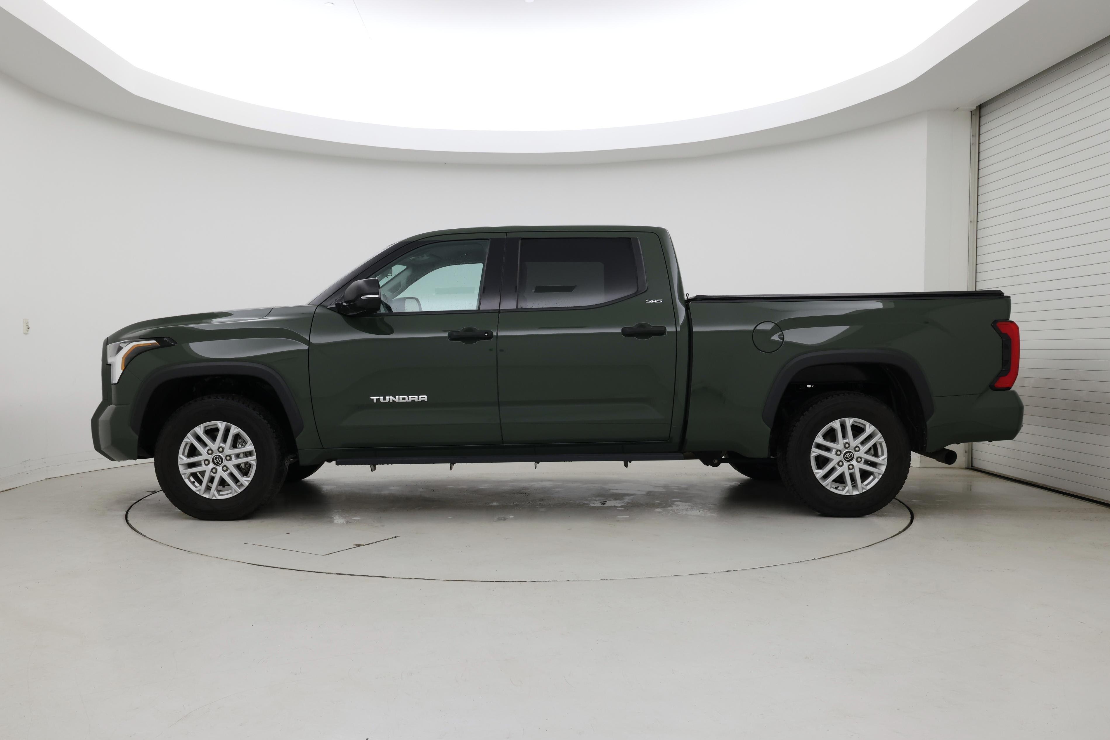 Thumbnail: 2022 Toyota Tundra - 3