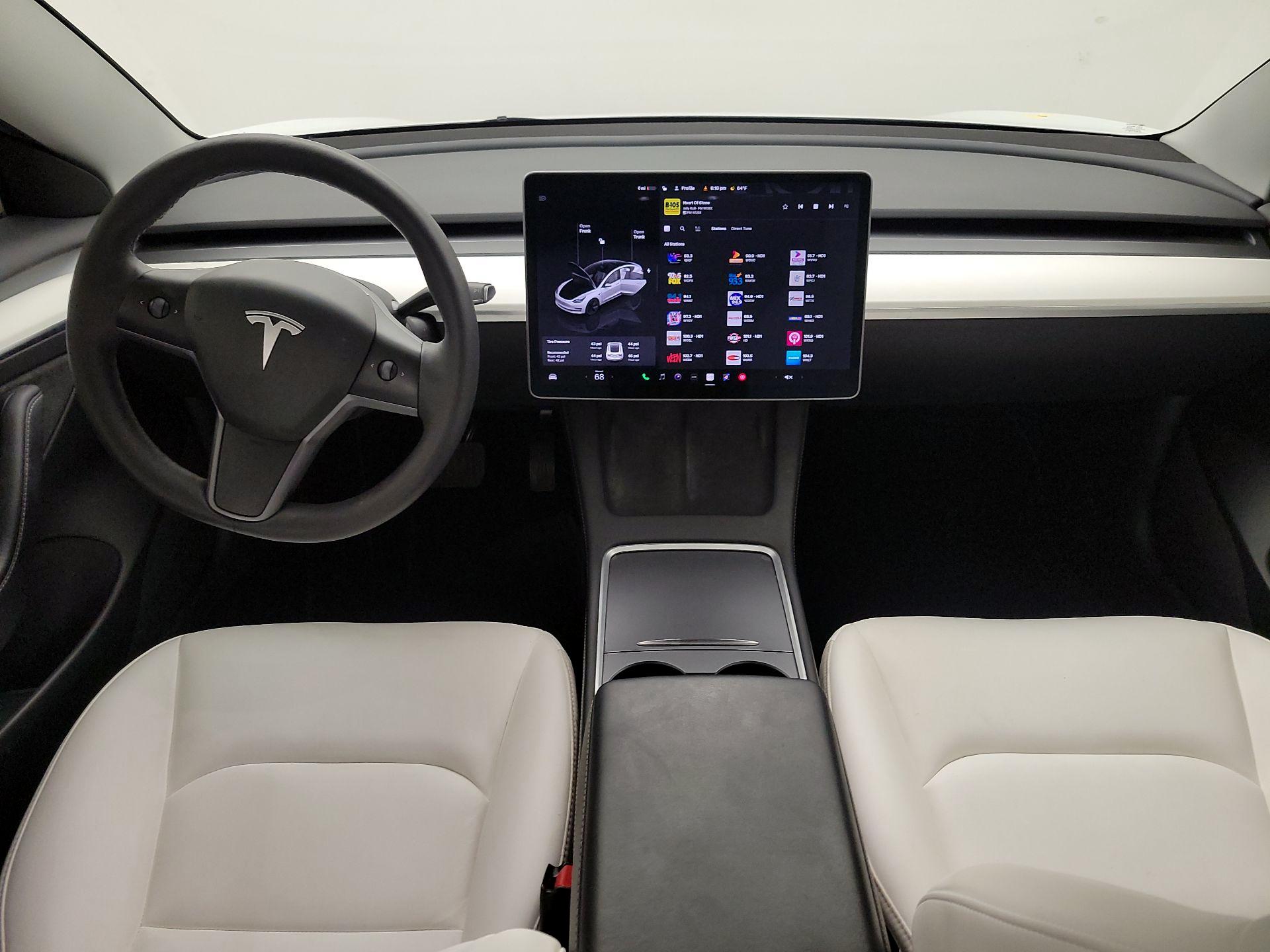 Thumbnail: 2023 Tesla Model 3 - 9