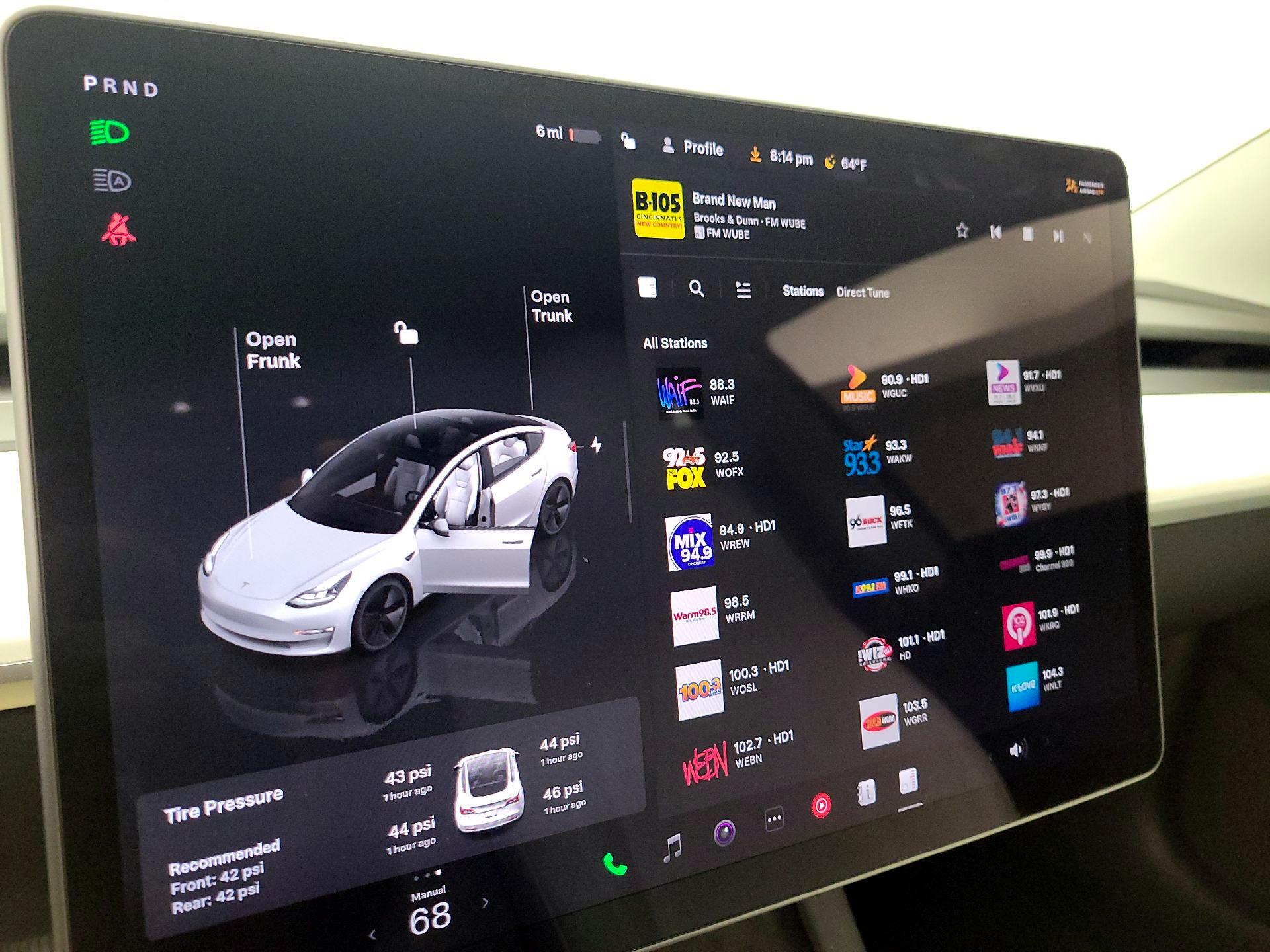 Thumbnail: 2023 Tesla Model 3 - 15