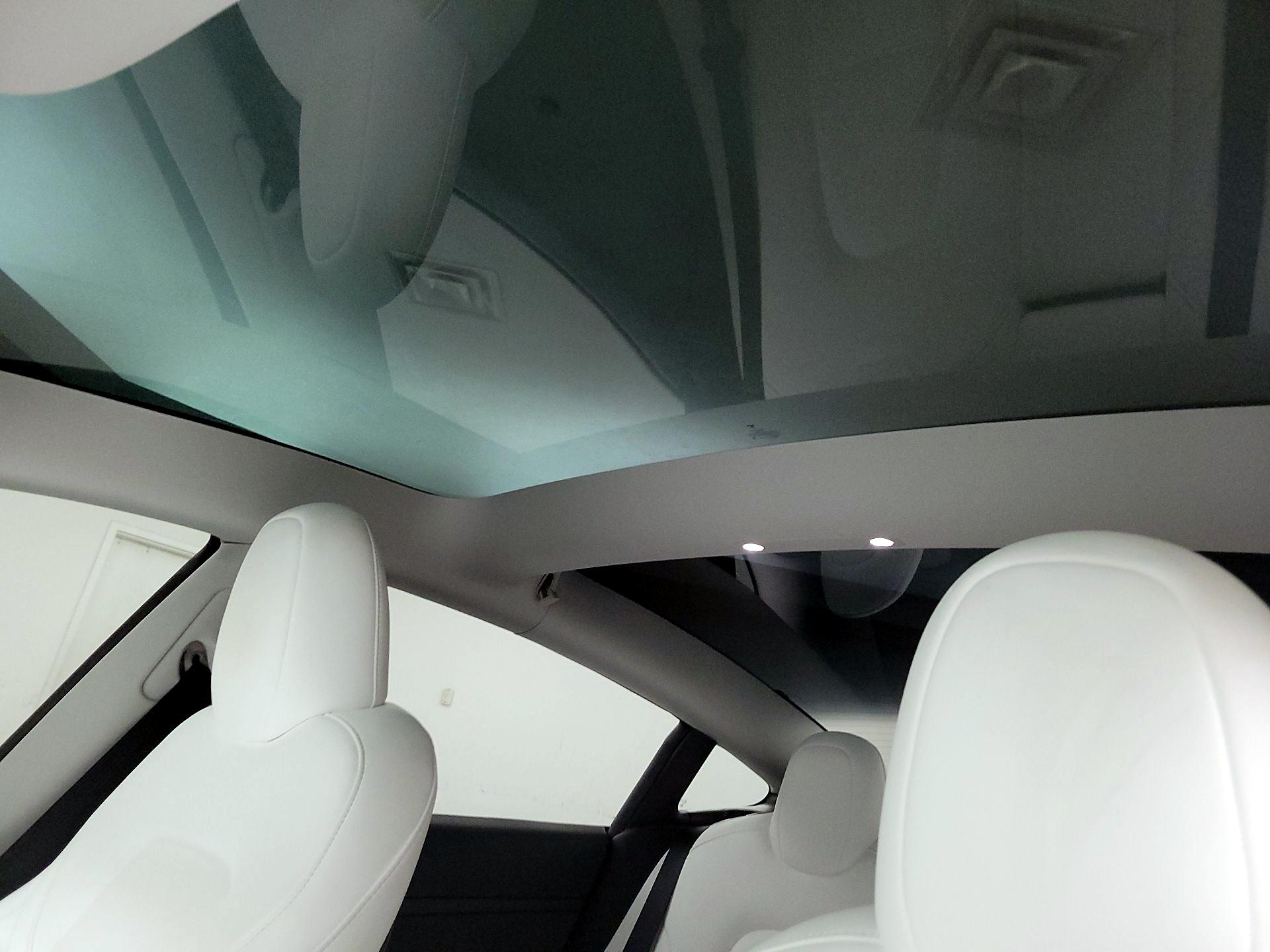 Thumbnail: 2023 Tesla Model 3 - 18