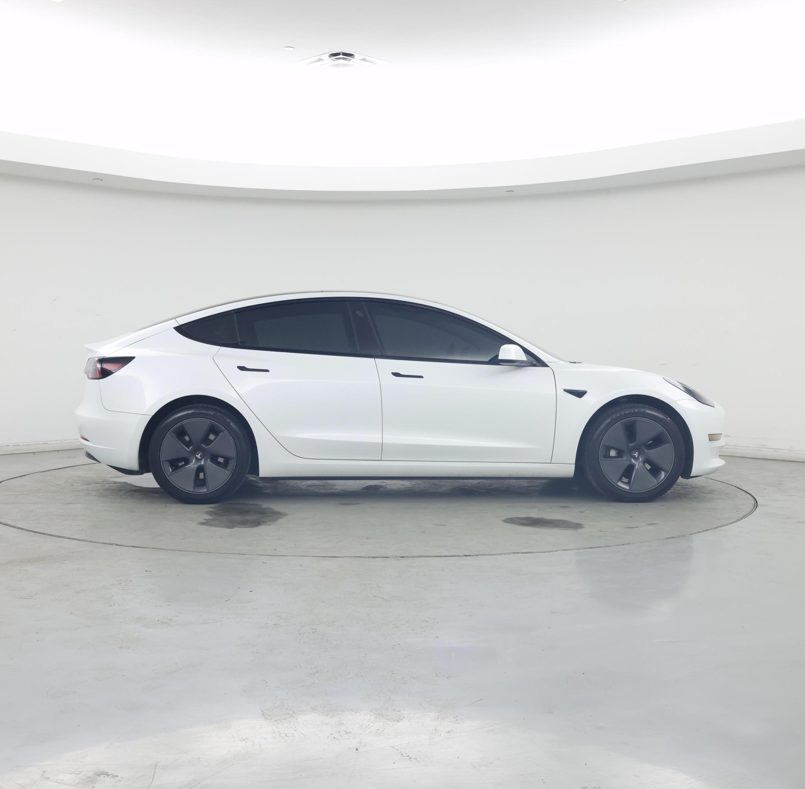Thumbnail: 2023 Tesla Model 3 - 7