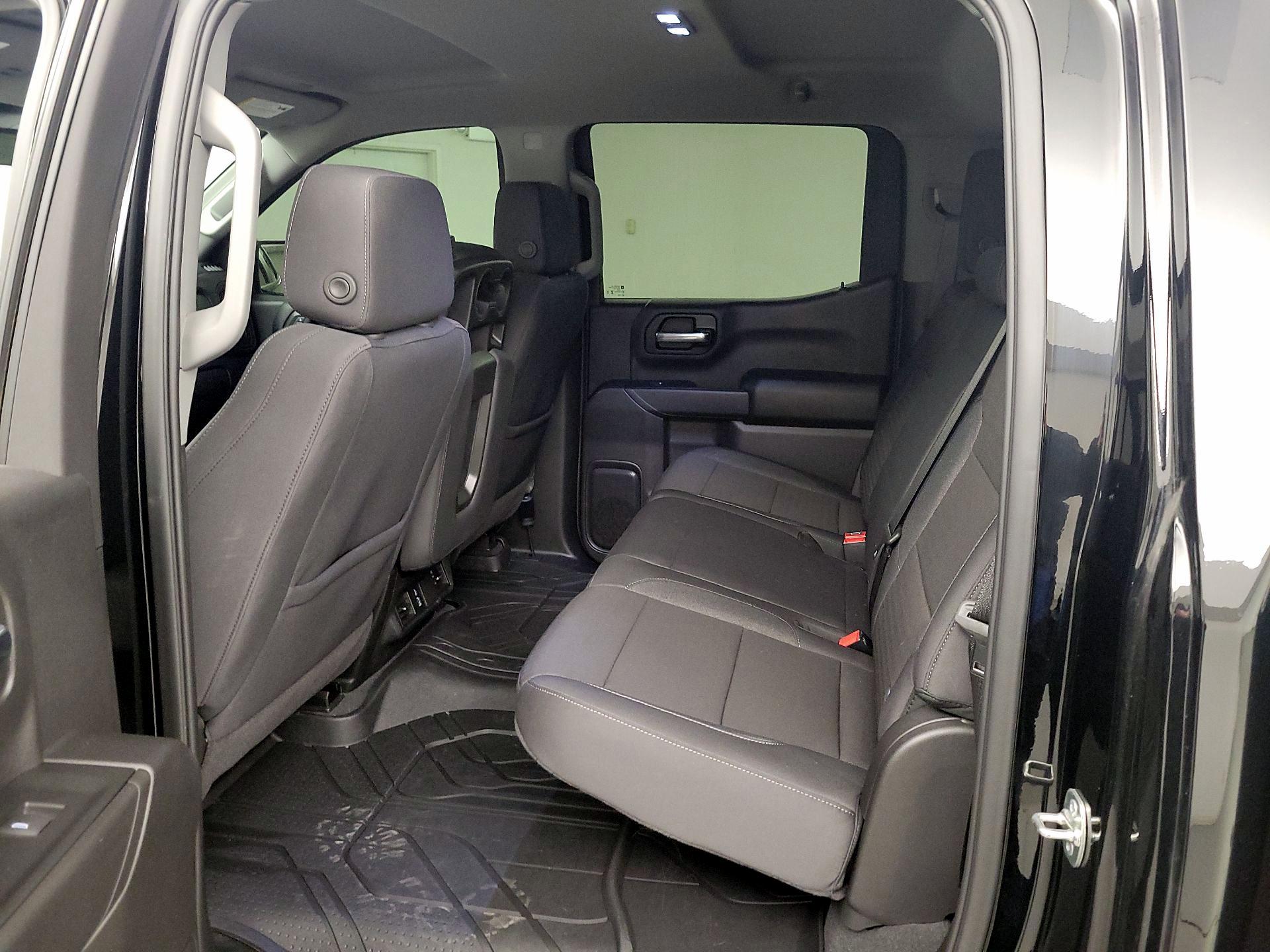 Thumbnail: 2025 Chevrolet Silverado 1500 - 19