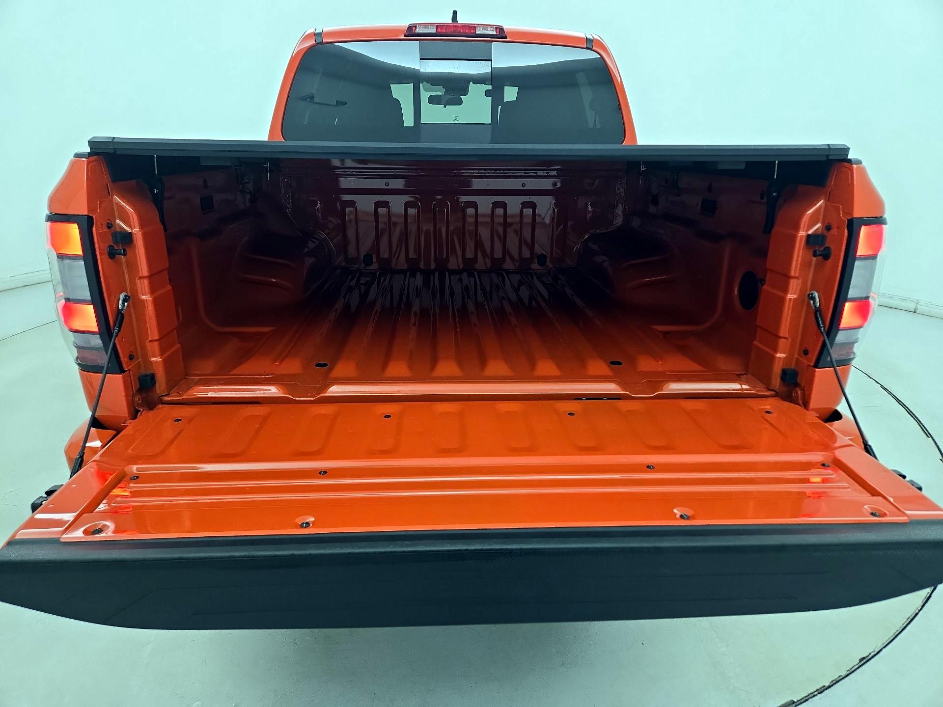 Thumbnail: 2025 Nissan Frontier - 20