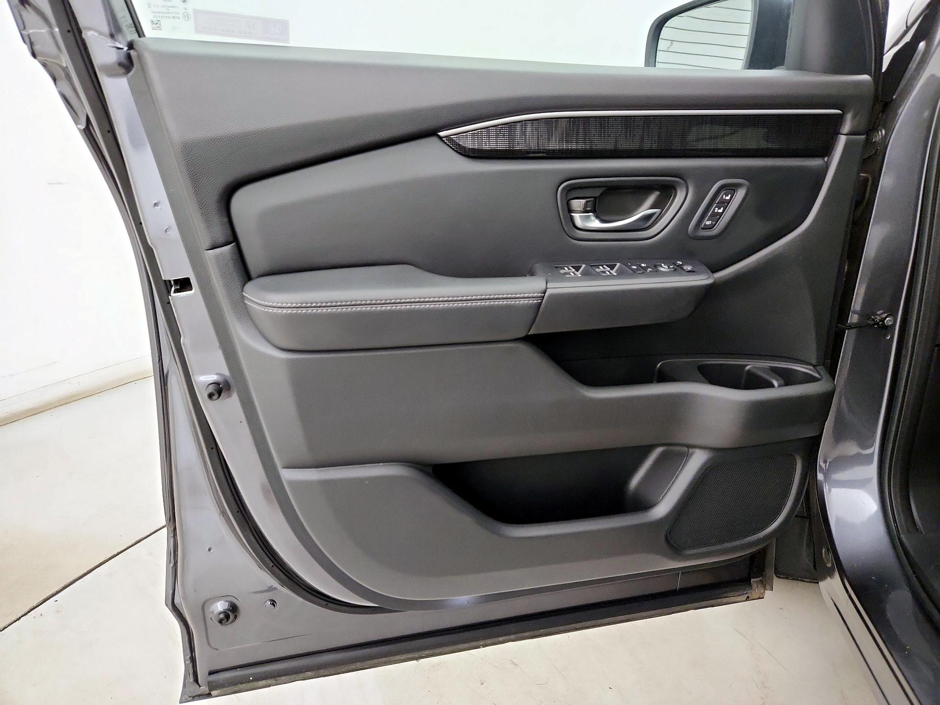 Thumbnail: 2023 Honda Pilot - 12