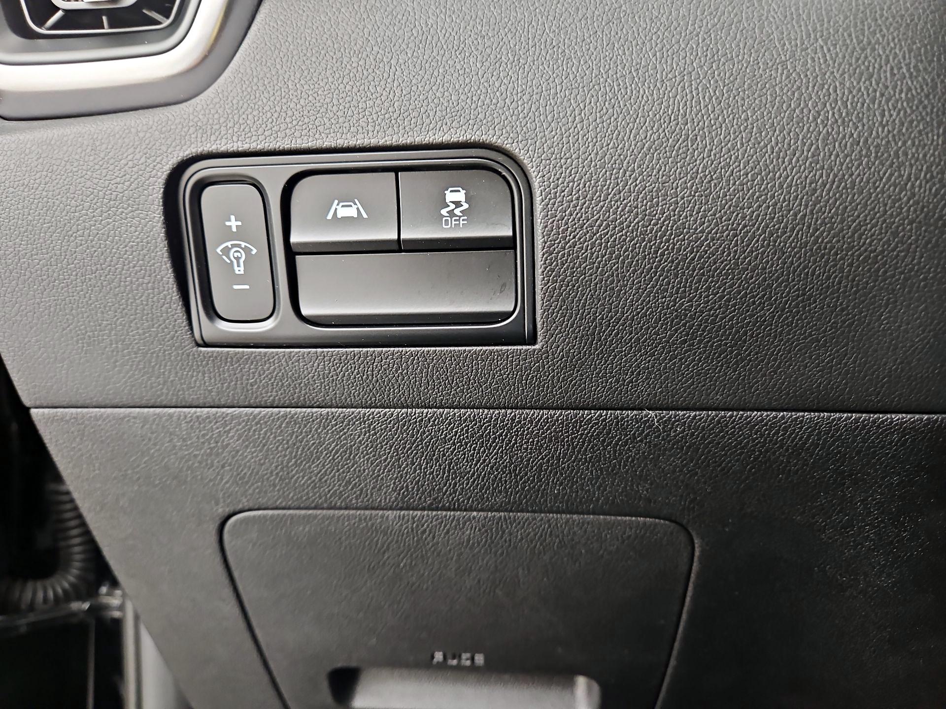 Thumbnail: 2023 Kia Sorento - 13