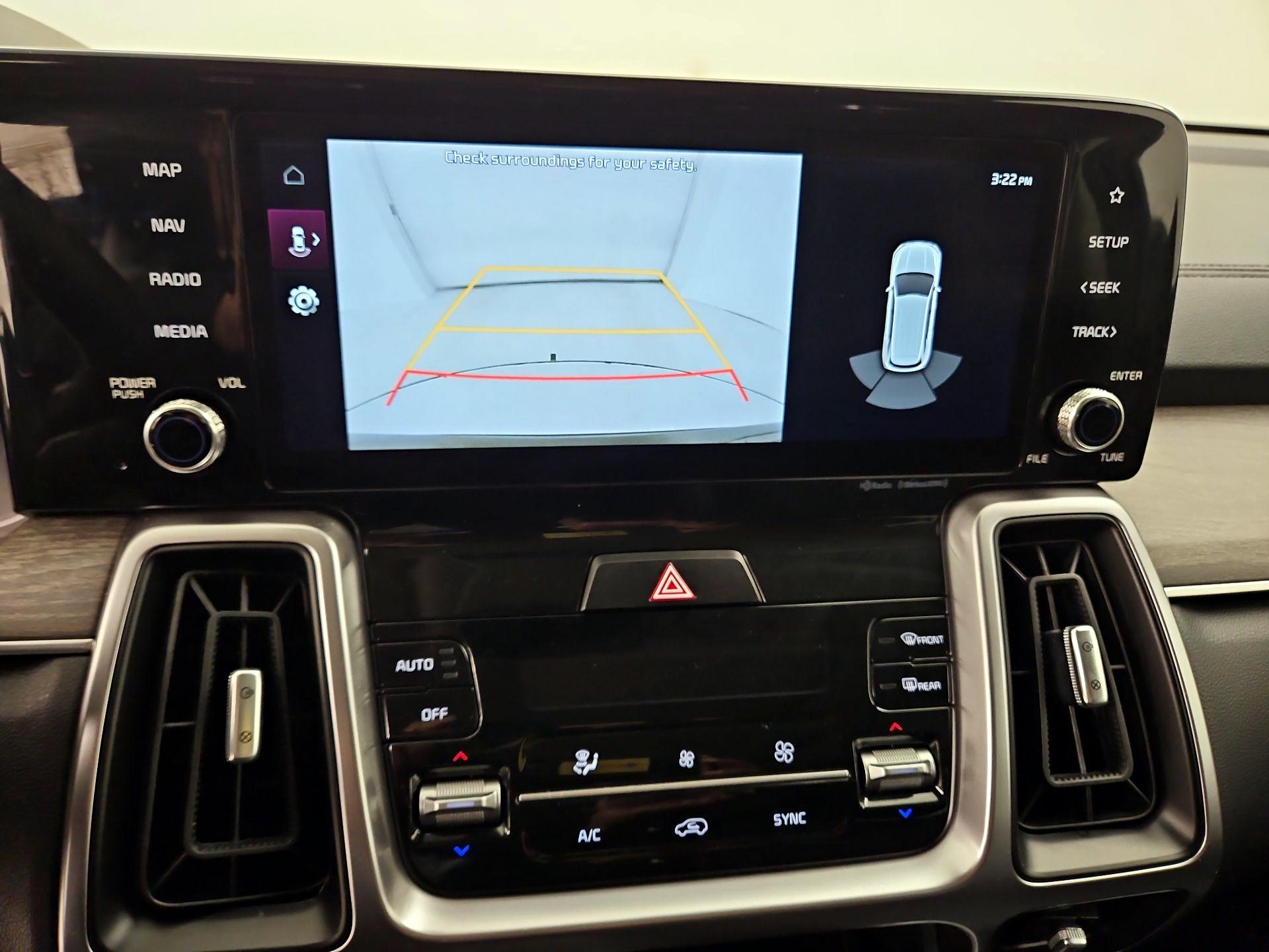 Thumbnail: 2023 Kia Sorento - 15