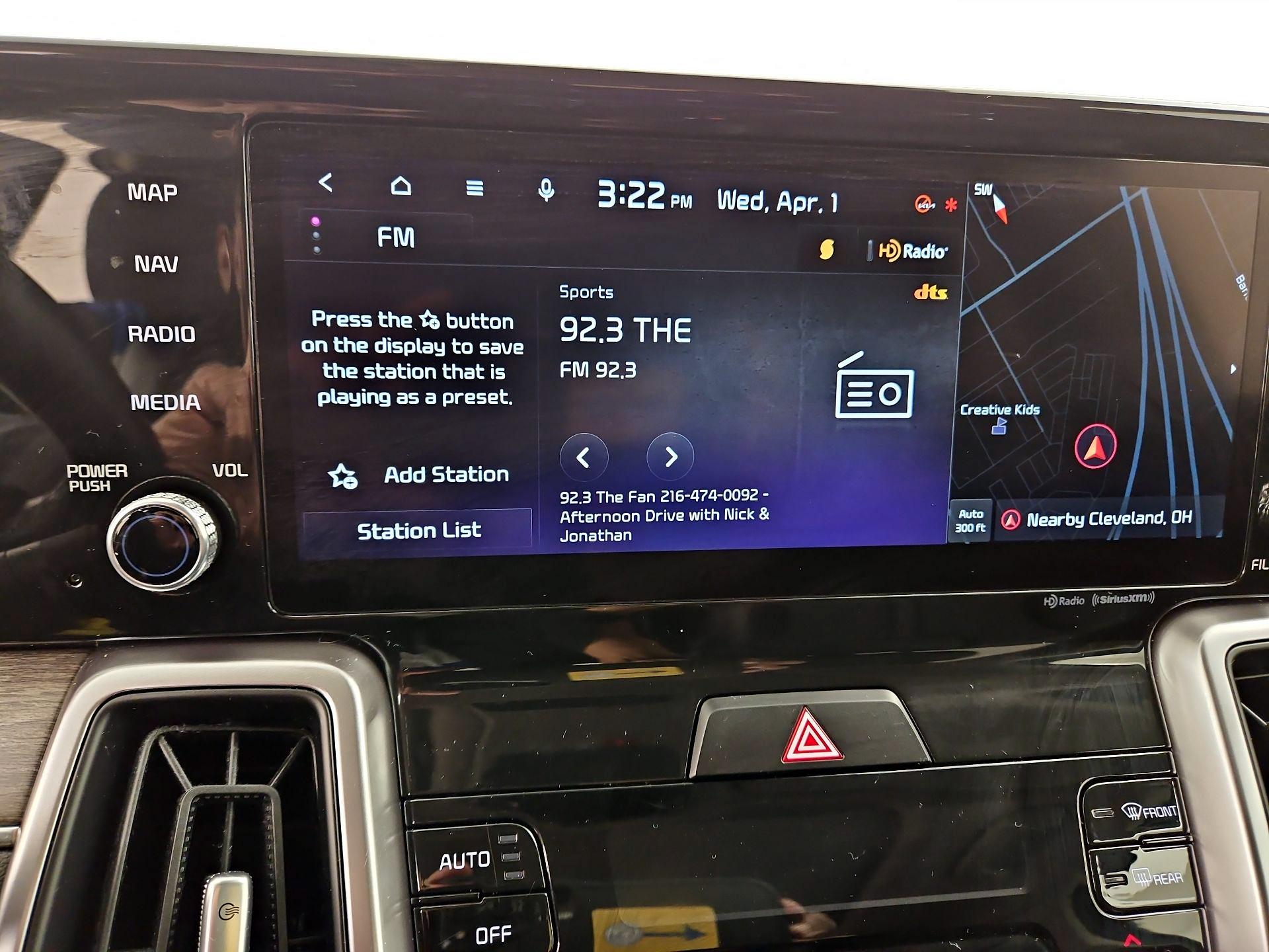 Thumbnail: 2023 Kia Sorento - 16