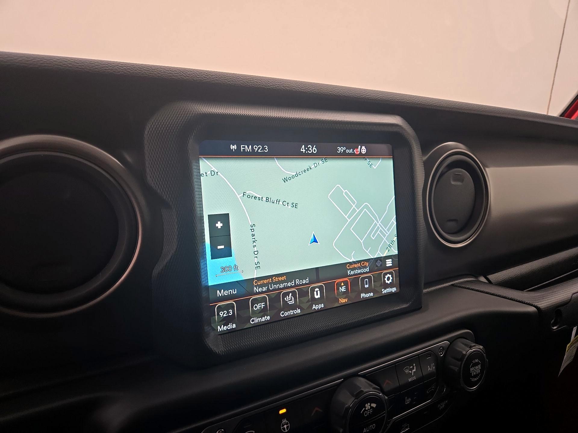 Thumbnail: 2023 Jeep Gladiator - 14