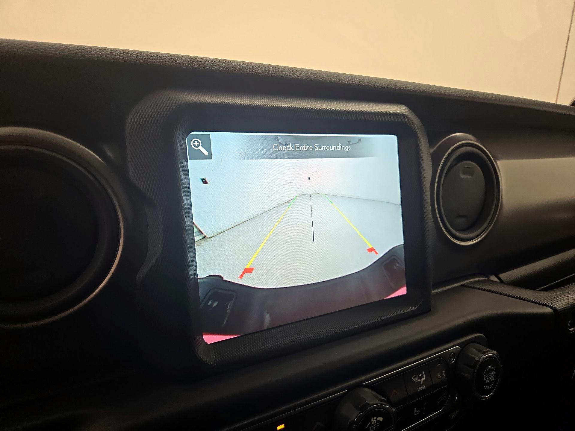 Thumbnail: 2023 Jeep Gladiator - 15